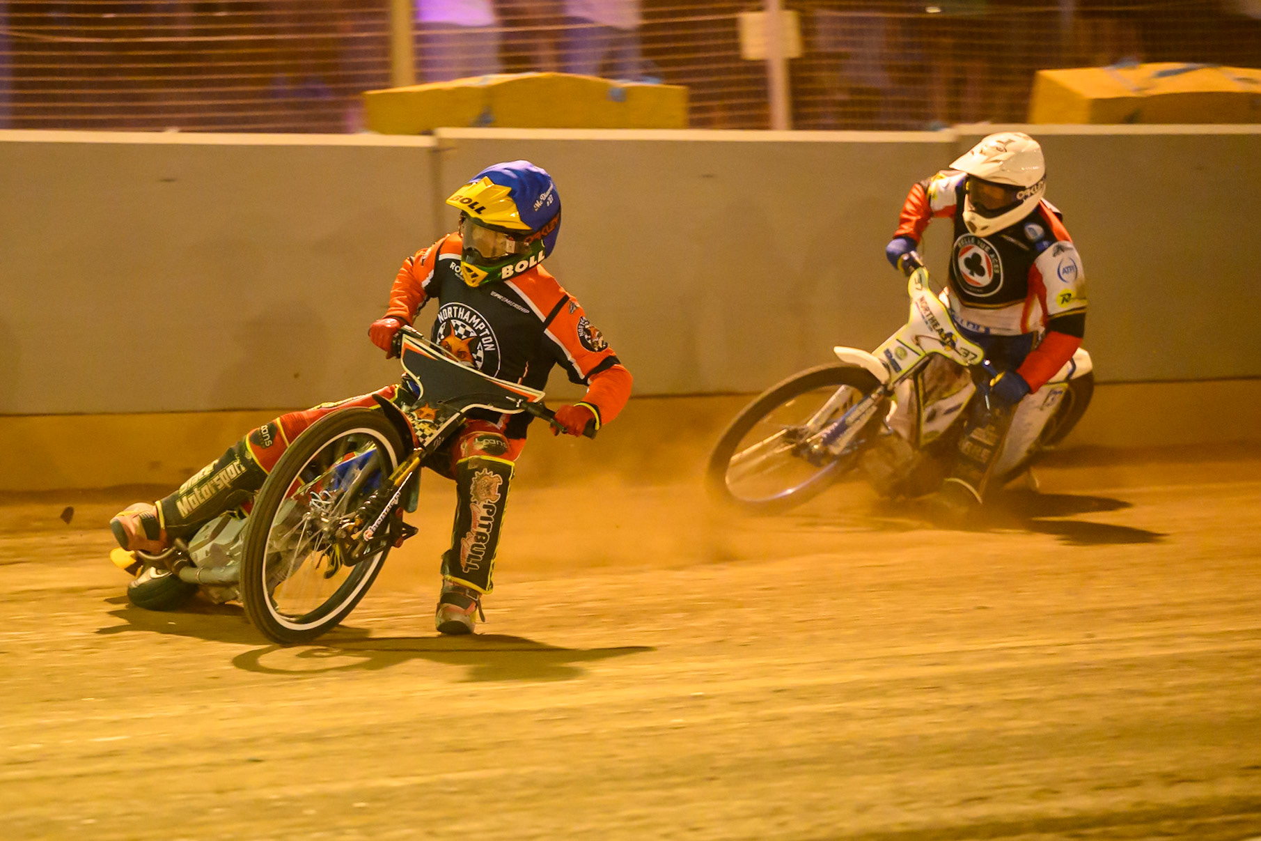 Mitch McDiarmid of Northampton Foxes in Blue leading Chris Harris Guest Rider for Belle Vue Aces in White during the Rowe Motor Oil Premiership match between Northampton Foxes and Belle Vue Aces at Northampton International Shaleway, Northampton on Thursday 13th August 2026. (Photo: Ian Charles | MI News)