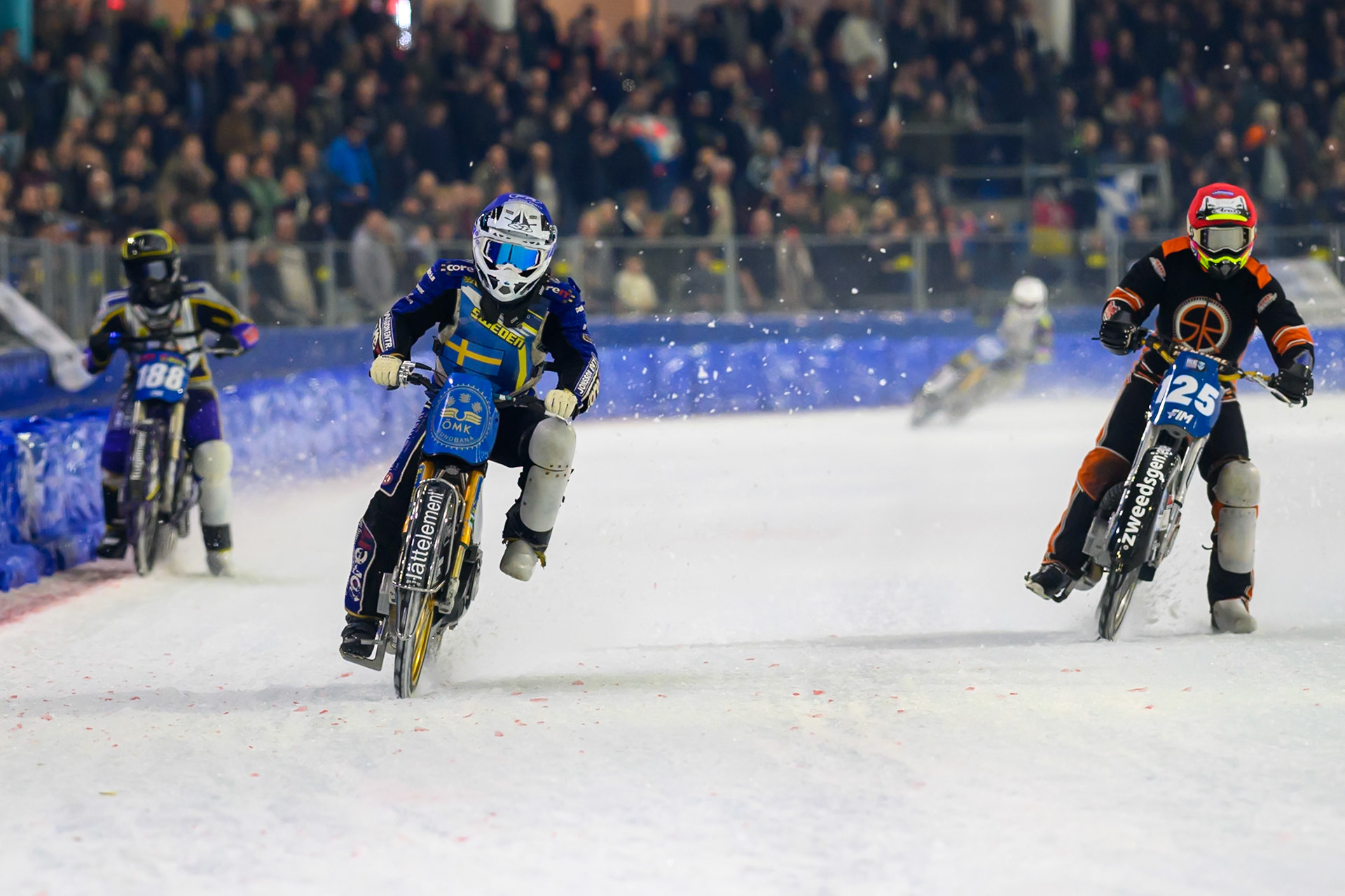 Semi Final 2: Jimmy Hörnell of Sweden in Blue leading Sebastian Reitsma of The Netherlands  in Red and Christoph Kirchner of Germany  in Yellow during the ROELOF THIJS BOKAAL at Ice Rink Thialf, Heerenveen on Friday 10th April 2026.  (Photo: Ian Charles | MI News)