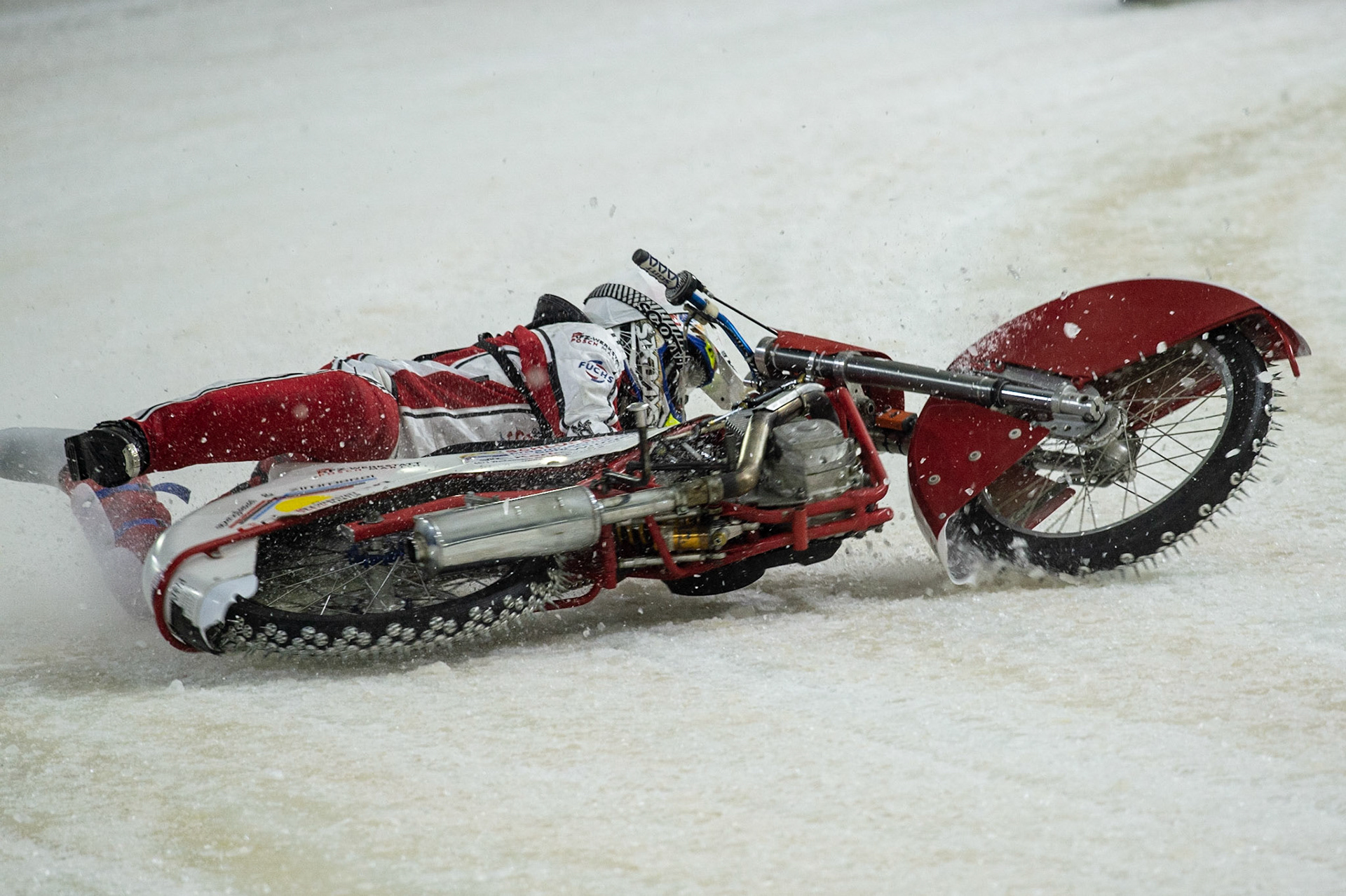 Photo: Ian Charles

Kevin Arzl gets into difficulty and falls 

Roelof Thijs Bokaal, Ice Rink Thialf, Heerenveen, Netherlands Friday  29  March  2019