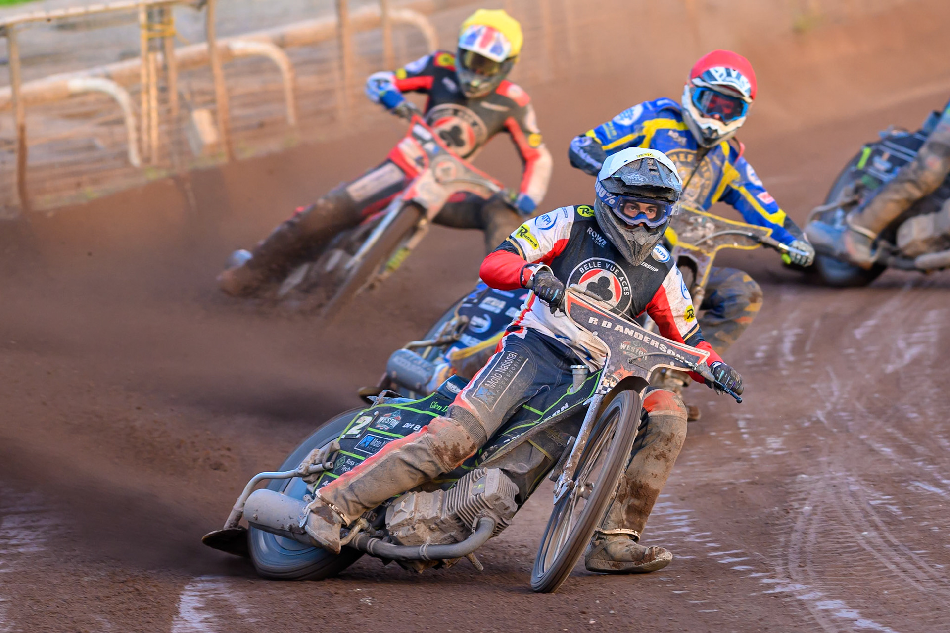 Kye Thomson, Guest Rider for Belle Vue Aces in White leading Anders Rowe of Sheffield Tigers in Red and Will Cairns of Belle Vue Aces in Yellow during the Rowe Motor Oil Premiership match between Sheffield Tigers and Belle Vue Aces at Owlerton Stadium, Sheffield on Monday 25th May 2026. (Photo: Ian Charles | MI News)