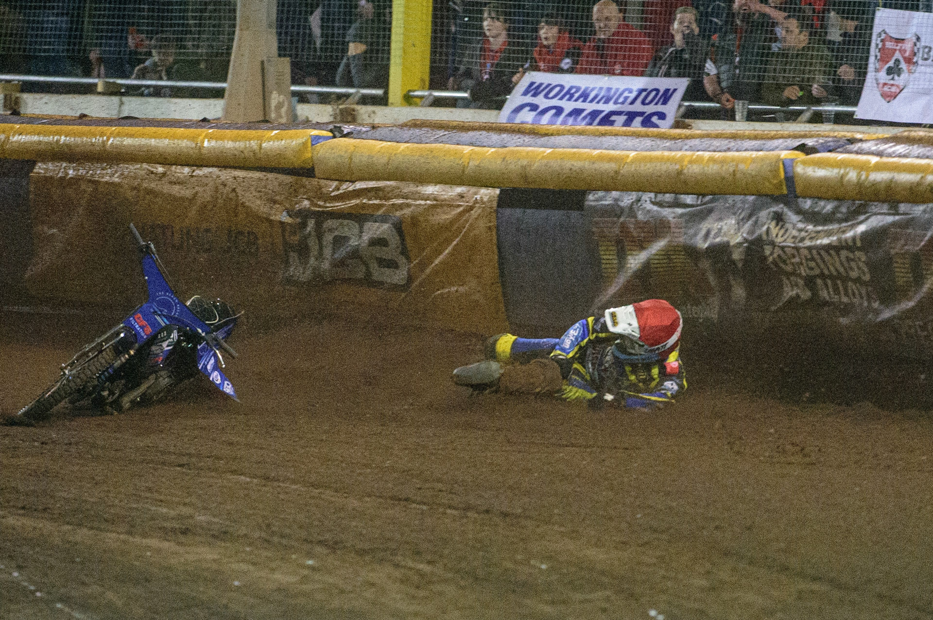 Adam Ellis  falls in heat 5 during the SGB Premiership Grand Final 2nd Leg between Sheffield Tigers and Belle Vue Aces at Owlerton Stadium, Sheffield on Thursday 13th October 2022. (Credit: Ian Charles | MI News)