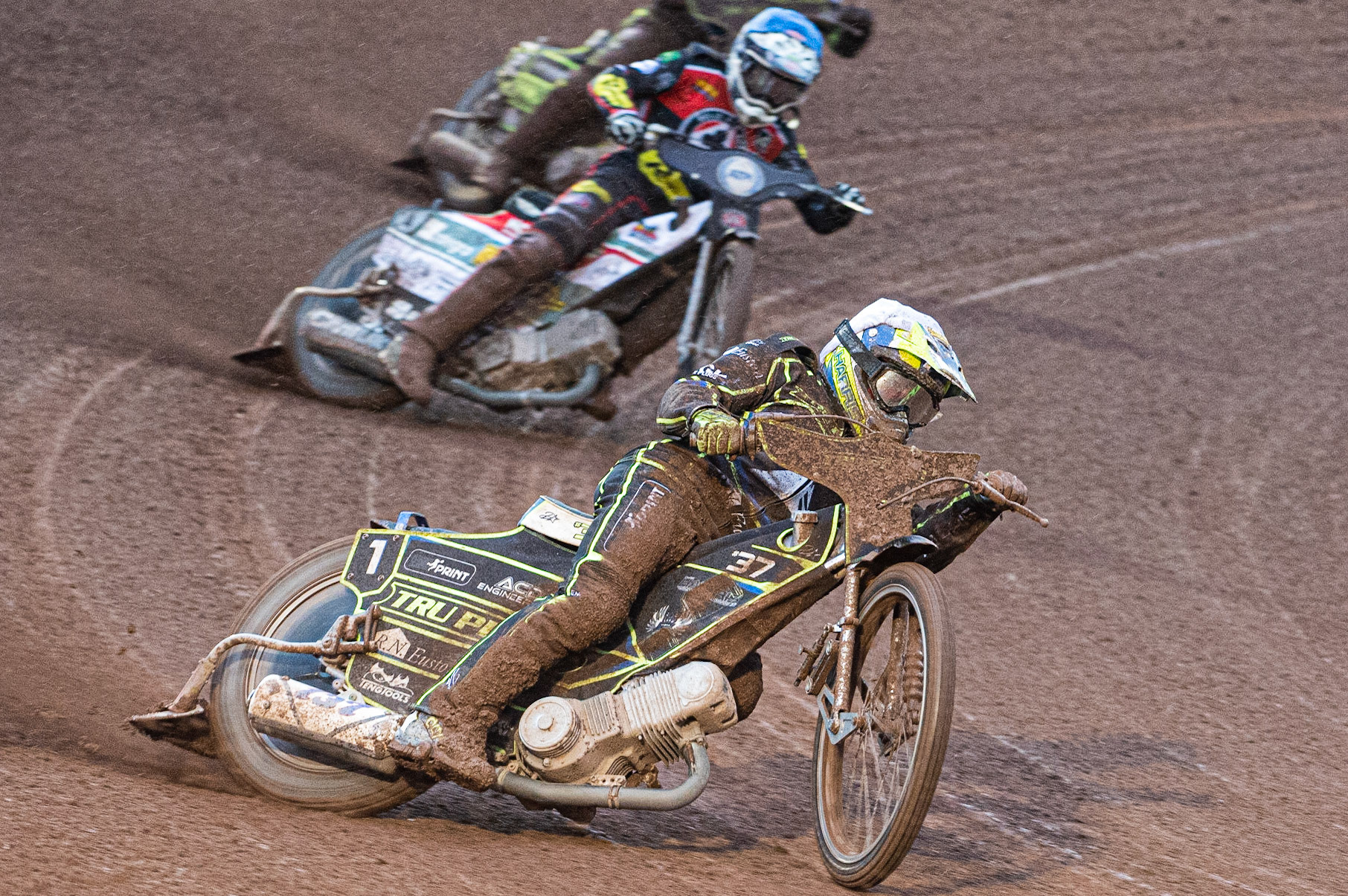 Photo by Ian Charles

Chris Harris (White)  leads Steve Worrall  (Blue)


Belle Vue Aces v Ipswich Witches, British Speedway Premiership, Belle Vue National Speedway Stadium, Manchester, Monday 8  July  2019