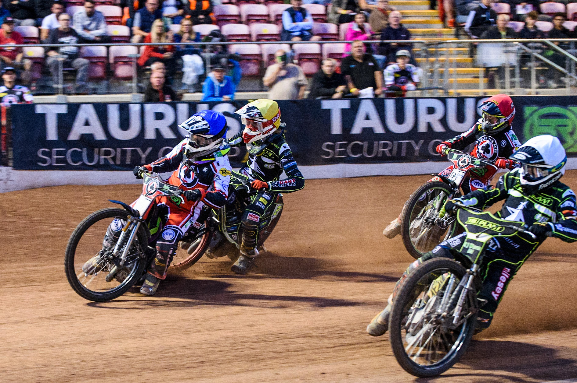 MANCHESTER UKTom Brennan (Blue) leads Drew Kemp   (White) with Danny King  on his inside and Charles Wright   (Red) behind during the SGB Premiership match between Belle Vue Aces and Ipswich Witches at the National Speedway Stadium, Manchester on Monday 2nd August 2021. (Credit: Ian Charles | MI News)