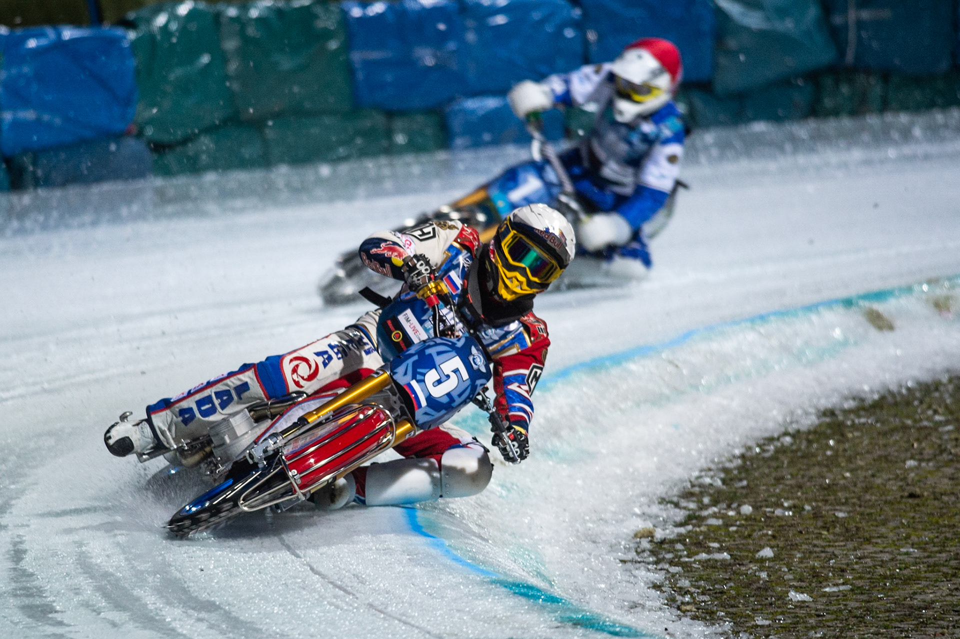 BERLIN GERMANY  - February 29  Daniil Ivanov (White) leads Pavel Nekrasov (Red)  during theIce Speedway of Nations (Day 1) at the Horst-Dohm-Eisstadion, Berlin,  on Saturday 29 February 2020. (Credit: Ian Charles | MI News)