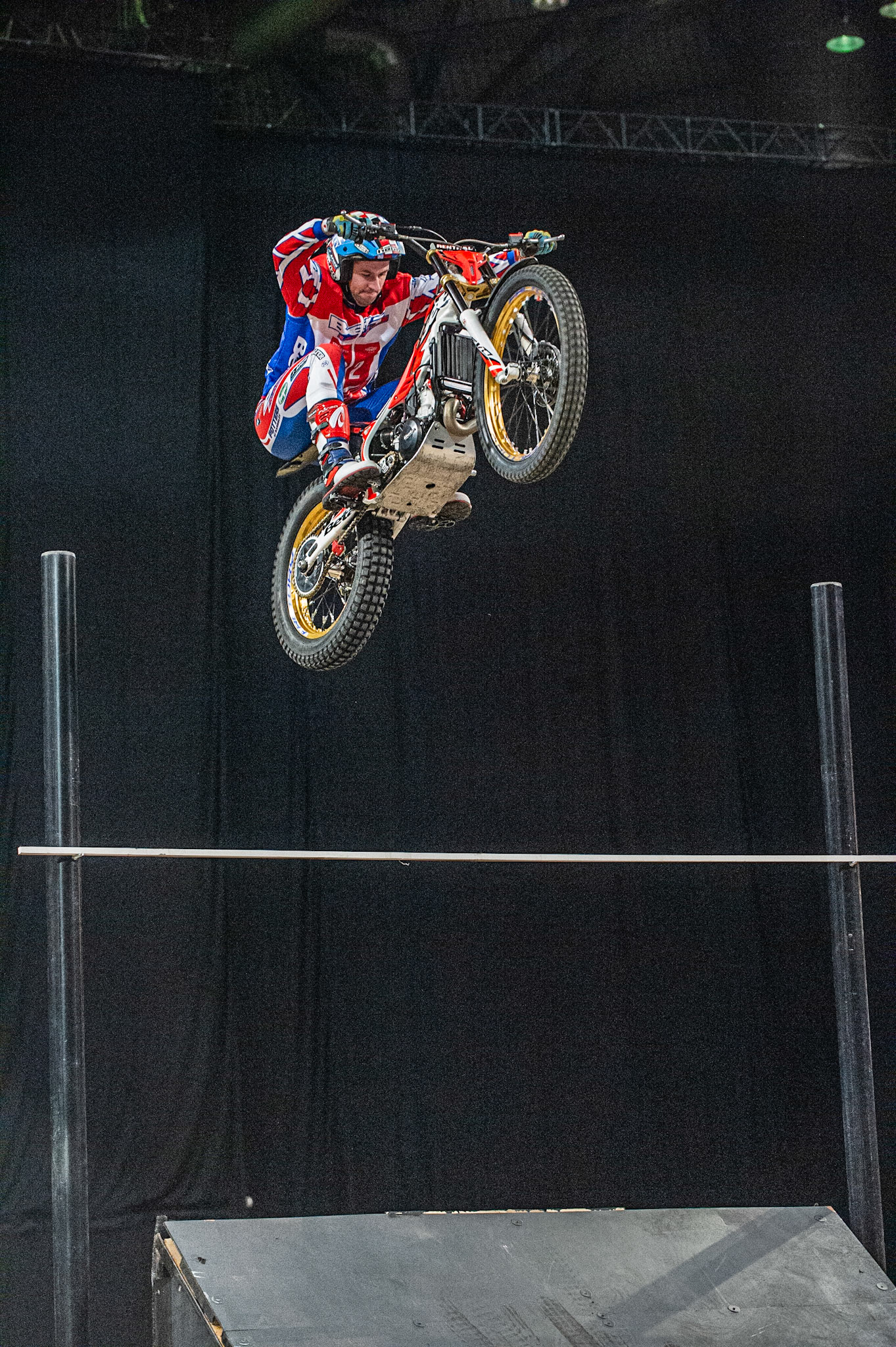 SHEFFIELD, ENGLAND  - DECEMBER 28TH   James Dabill, UK (Beta) on the high jump during the 25th Anniversary Sheffield Indoor Trial at the FlyDSA Arena, Sheffield on Saturday 28th December 2019. (Credit: Ian Charles | MI News)