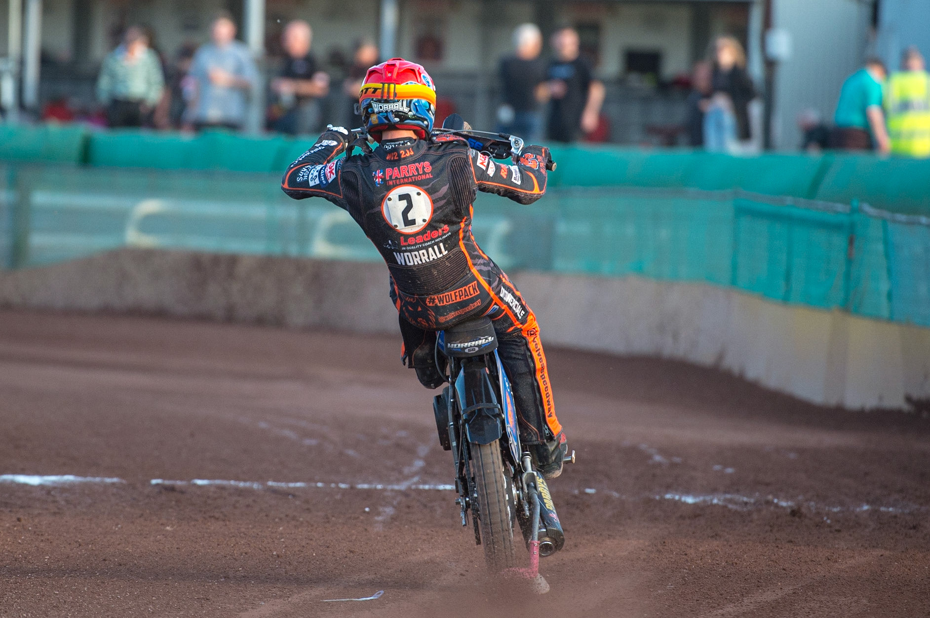 WOLVERHAMPTON, UK. JUN 20TH Steve Worrall  wheelies after his heat win during the SGB Premiership match between Wolverhampton Wolves and Belle Vue Aces at Monmore Green Stadium, Wolverhampton on Monday 20th June 2022. (Credit: Ian Charles | MI News)