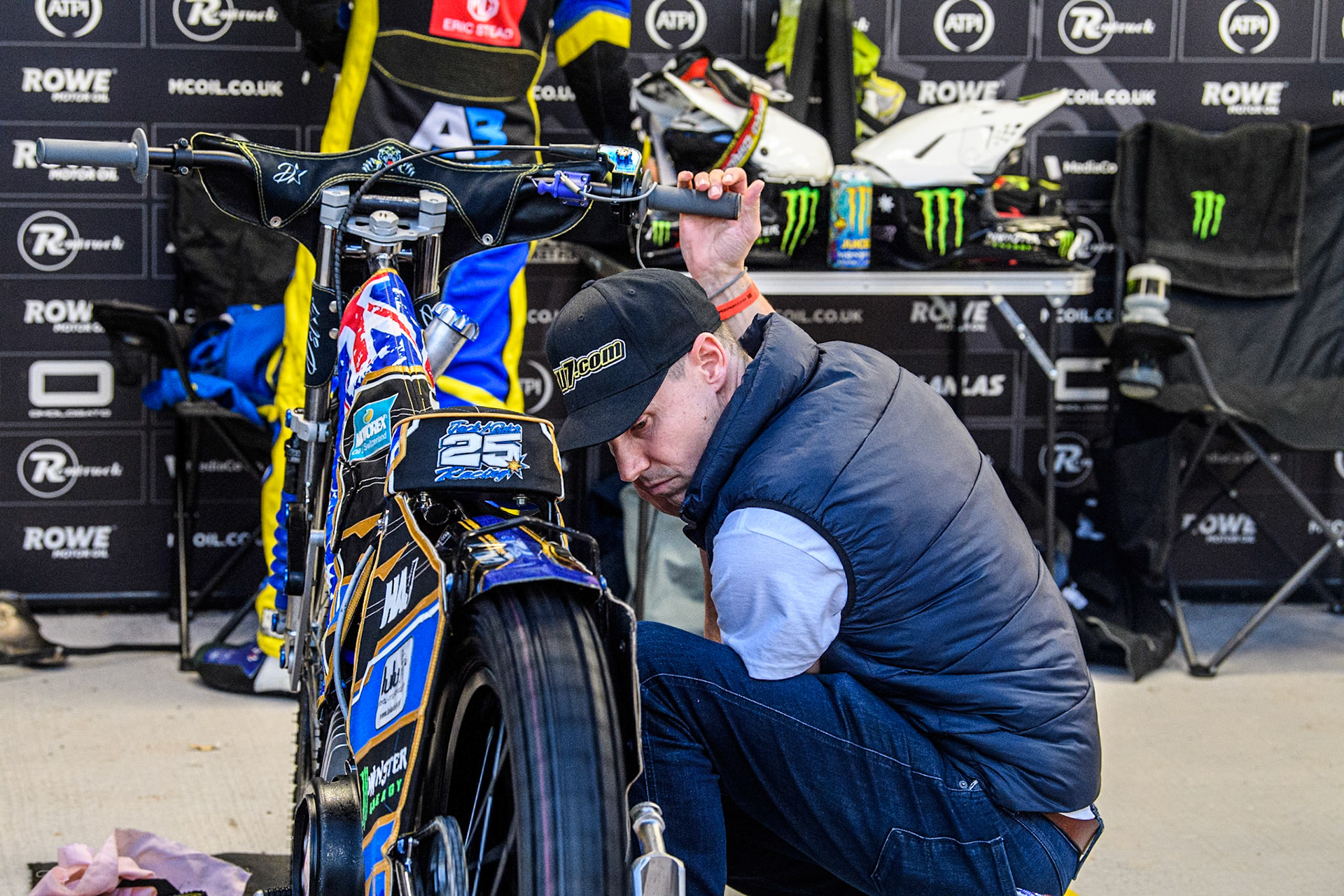 Sheffield Tigers' Team Manager Simon Stead warms up a bike for Jack Holder during the Rowe Motor Oil Premiership Play Off Semi Final 2, 1st Leg match between Belle Vue Aces and Sheffield Tigers at the National Speedway Stadium, Manchester on Monday 16th September 2024. (Photo: Ian Charles | MI News)