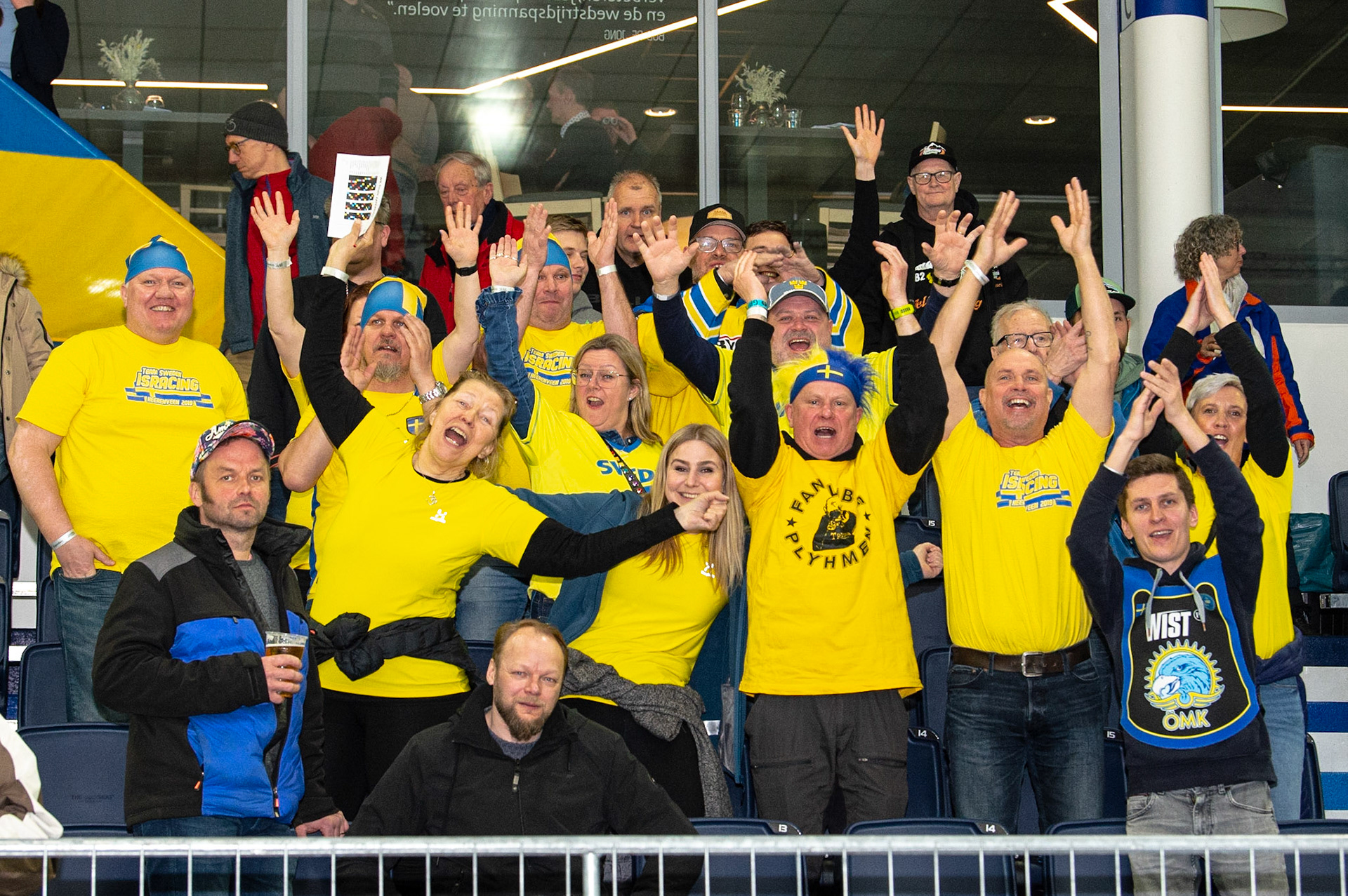 HEERENVEEN, NL. The Swedish fans at Heerenveen during the FIM Ice Speedway Gladiators World Championship Final 3 at Ice Rink Thialf, Heerenveen on Saturday  2 April 2022. (Credit: Ian Charles | MI News)