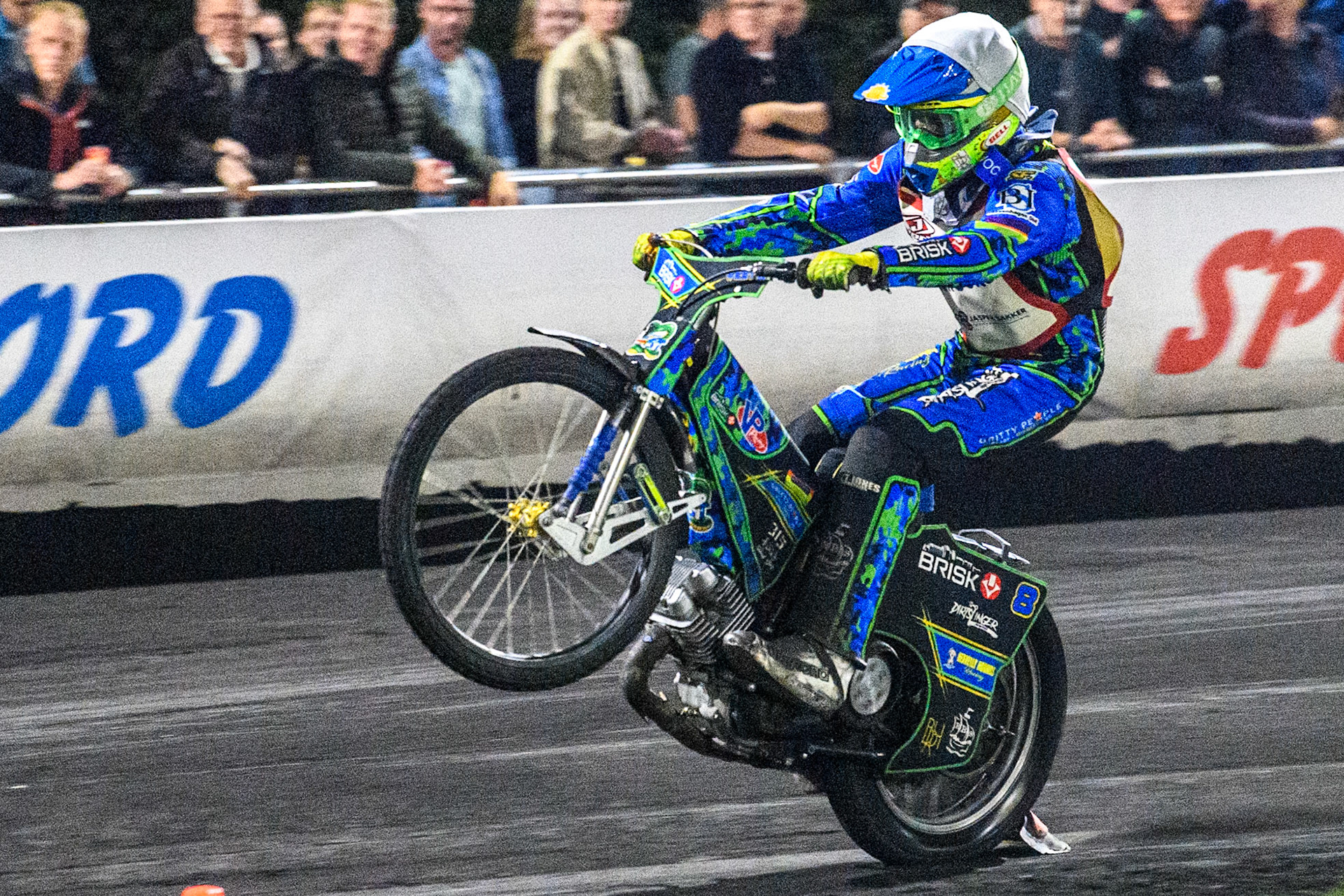 Michael West of Australia does a farewell wheelie after restarting his bike following his breakdown during the Golden JOPA Helmet at Sportpark Veenoord, Veenoord, Netherlands on Saturday 21st September 2024. (Photo: Ian Charles | MI News)