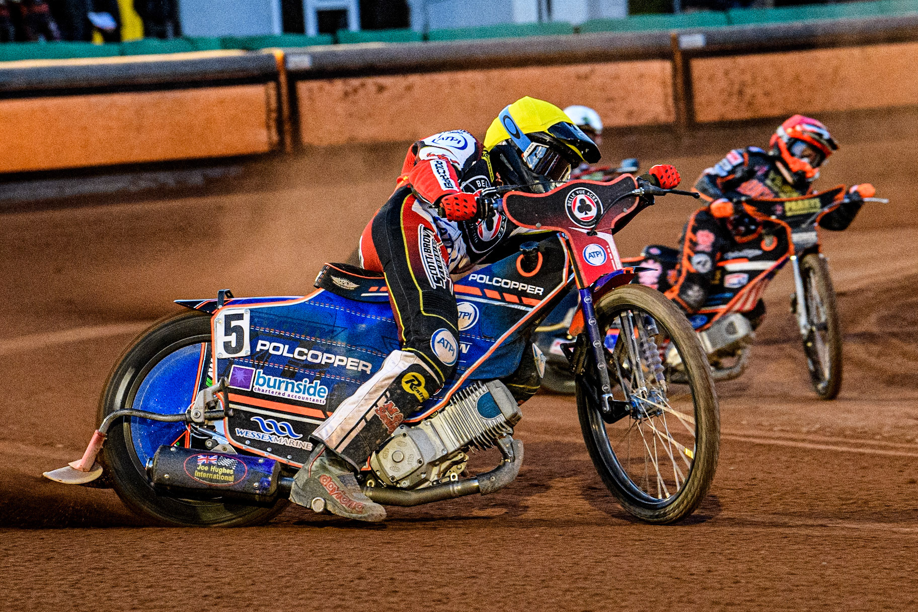 Brady Kurtz (Yellow) leads Luke Becker (Red) and Jaimon Lidsey (White) during the Sports Insure Premiership match between Wolverhampton Wolves and Belle Vue Aces at Monmore Green Stadium, Wolverhampton on Monday 29th May 2023. (Photo: Ian Charles | MI News)