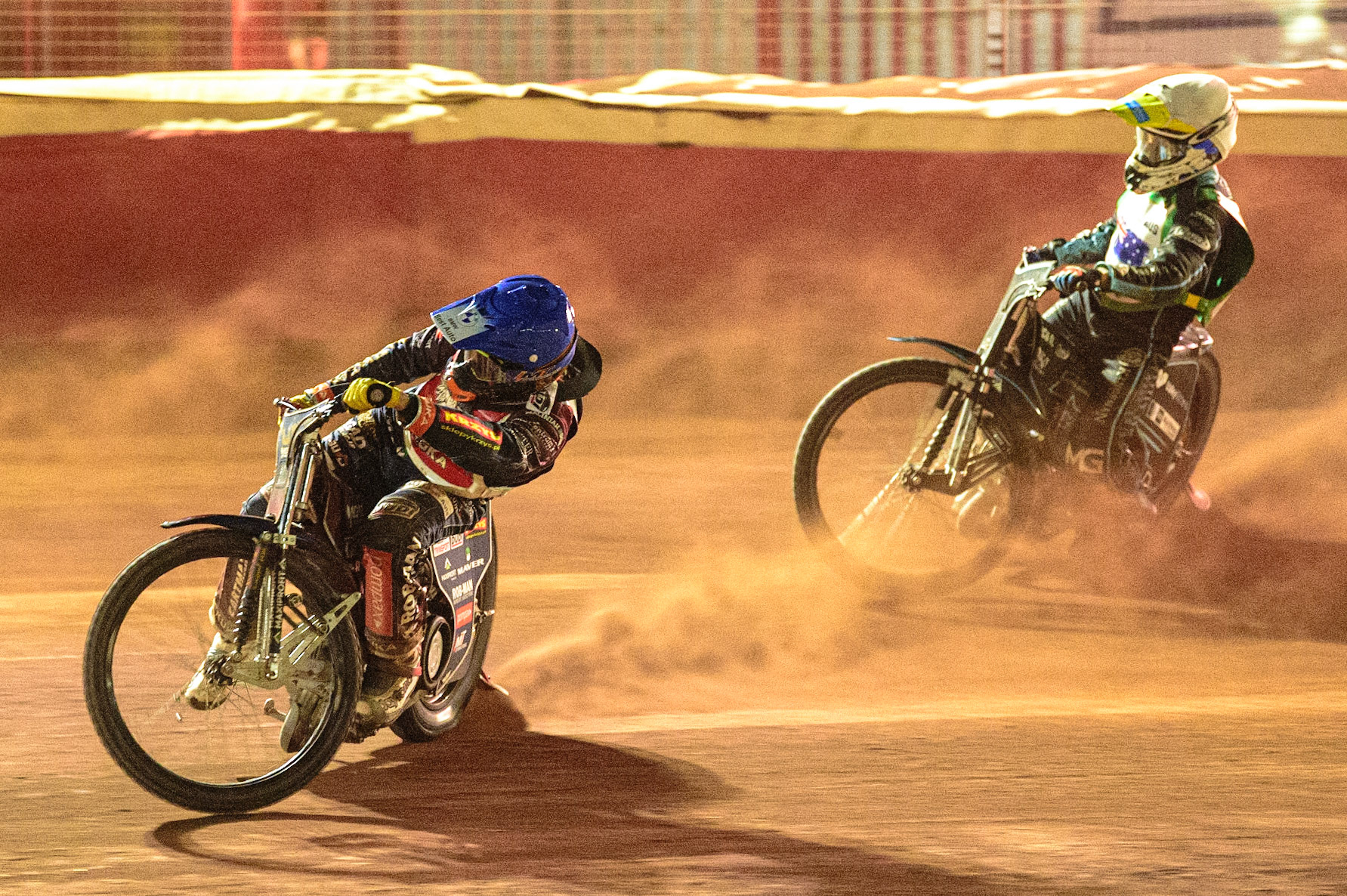 Dominik Kubera (Poland) (Blue) inside Rohan Tungate (Australia) (White) during the FIM Speedway Grand Prix Challenge at the Peugeot Ashfield Stadium, Glasgow on Saturday 20th August 2022. (Credit: Ian Charles | MI News)