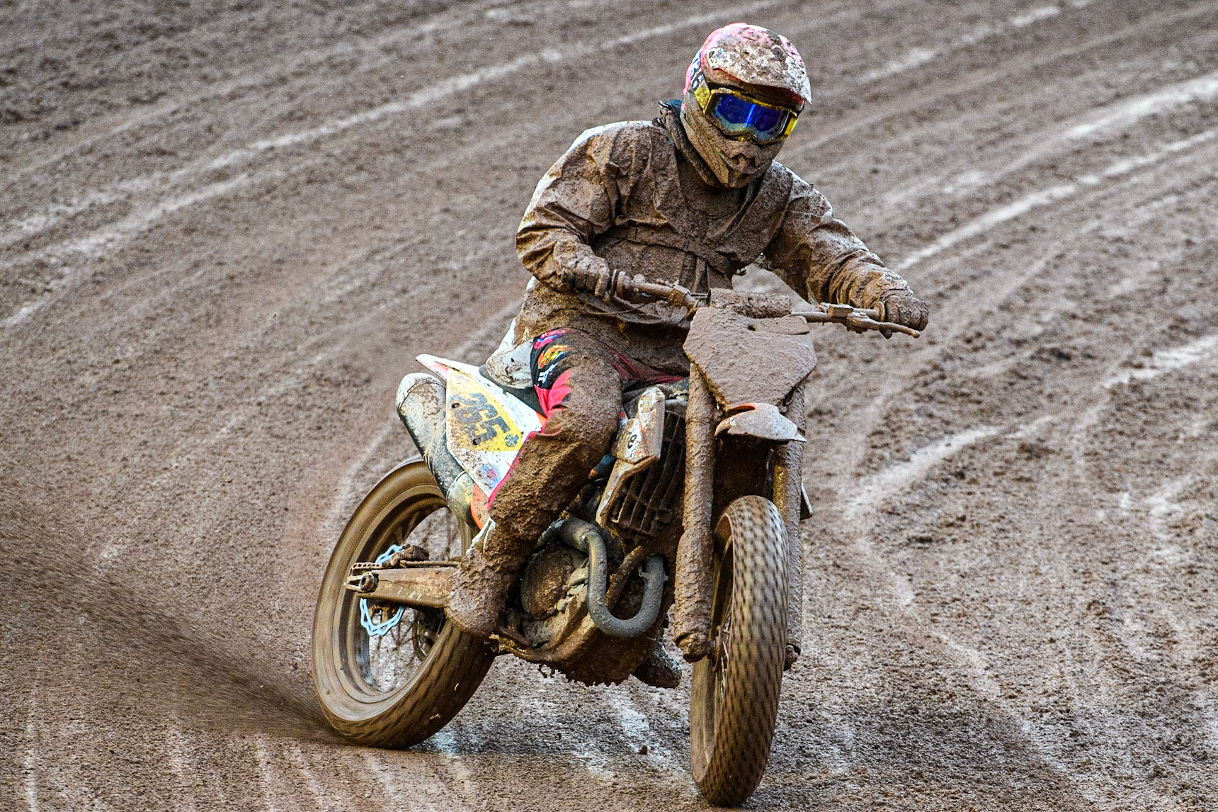 Marco Troiano (265) from Italy in action during the FIM World Flat Track Championship Round 1 at the National Speedway Stadium, Manchester on Saturday 5th August 2023. (Photo: Ian Charles | MI News)
