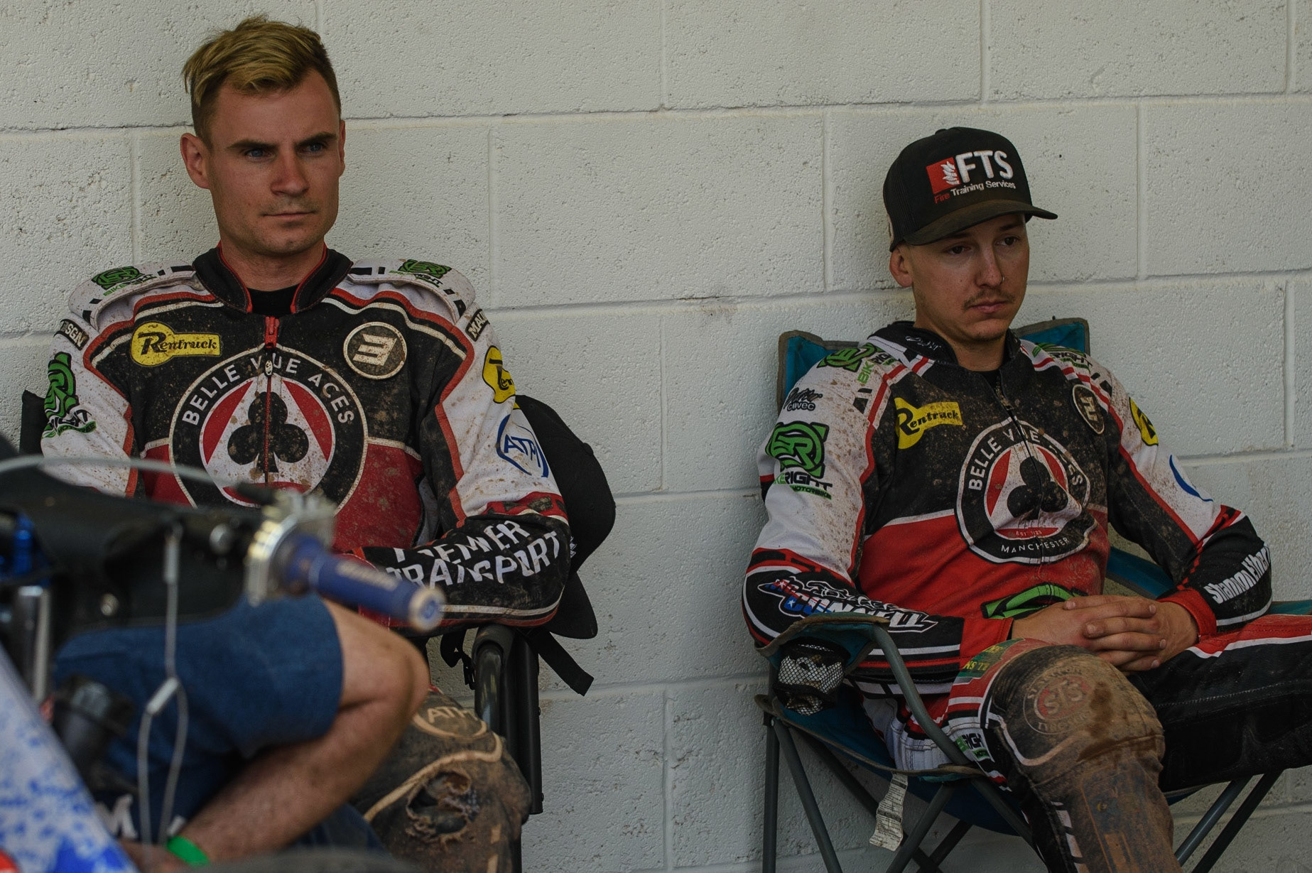 MANCHESTER, UK. AUGUST 30TH A despondent pair - Steve Worrall  (left) and Jye Etheridge  in the pits during the SGB Premiership match between Belle Vue Aces and Wolverhampton Wolves at the National Speedway Stadium, Manchester on Monday 30th August 2021. (Credit: Ian Charles | MI News)