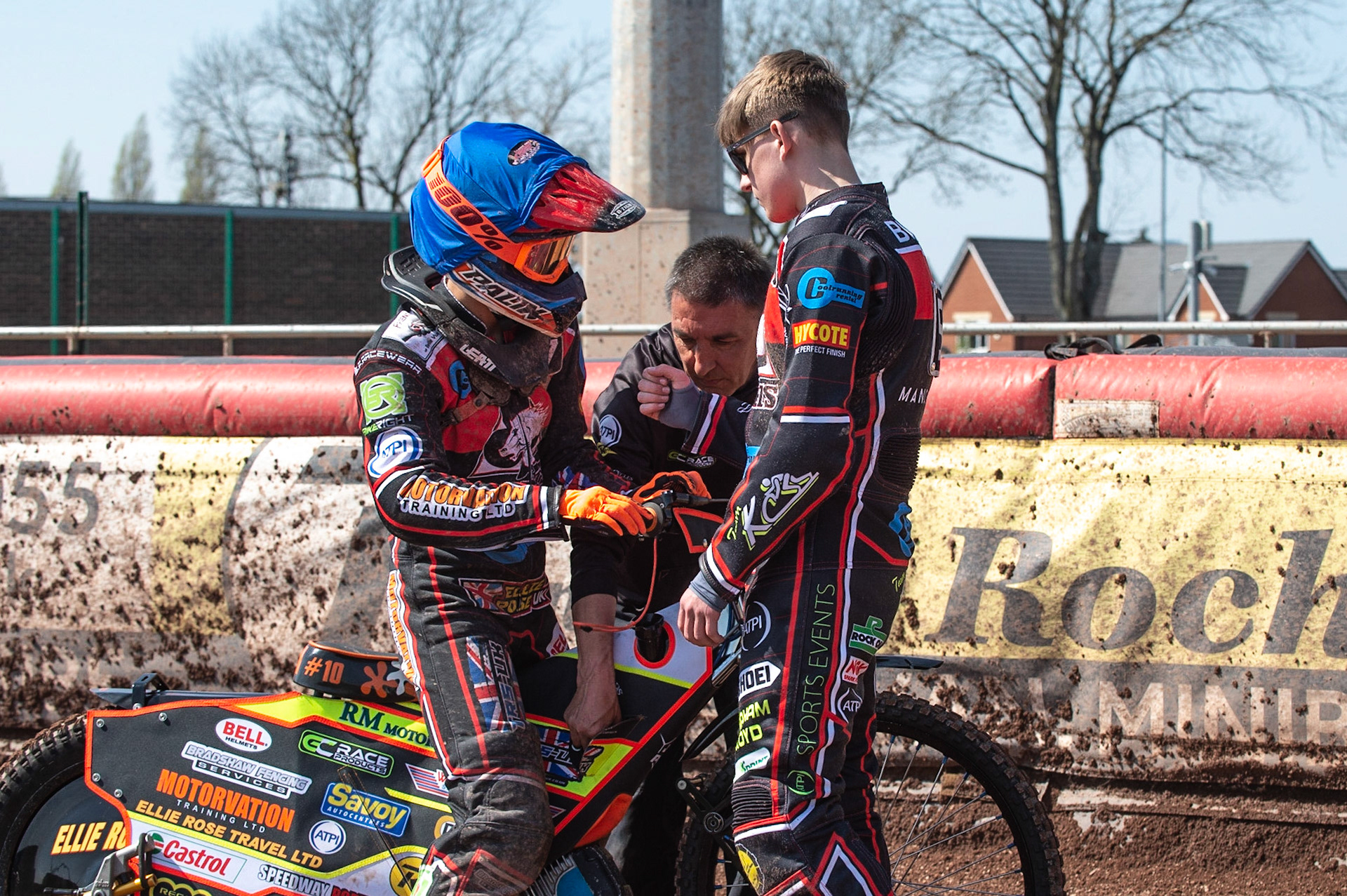 Photo: Ian Charles

Kyle Bickley (right) congratulates Jordan Palin on his win

Belle Vue Colts v Stoke Potters, National League, Belle Vue National Speedway Stadium, Manchester, Friday 19  April  2019