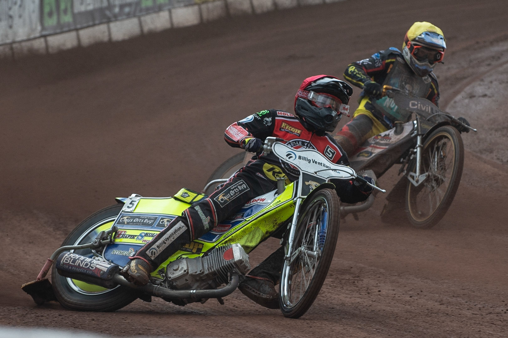 Photo by Ian Charles

Kenneth Bjerre  (Red) outside Richie Worrall  (Yellow)


Belle Vue Aces v Poole Pirates, British Speedway Premiership, Belle Vue National Speedway Stadium, Manchester, Monday 6  May  2019