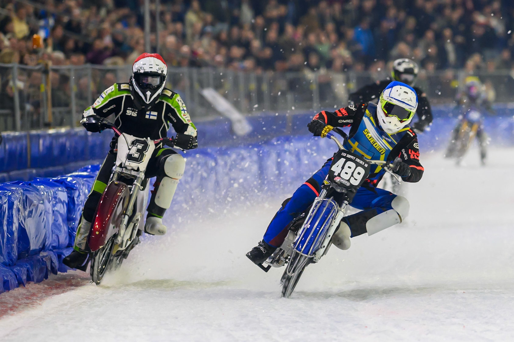 Melwin Björklin of Sweden  in Blue leading Arttu Lehtinen of Finland  in Red during the ROELOF THIJS BOKAAL at Ice Rink Thialf, Heerenveen on Friday 10th April 2026.  (Photo: Ian Charles | MI News)