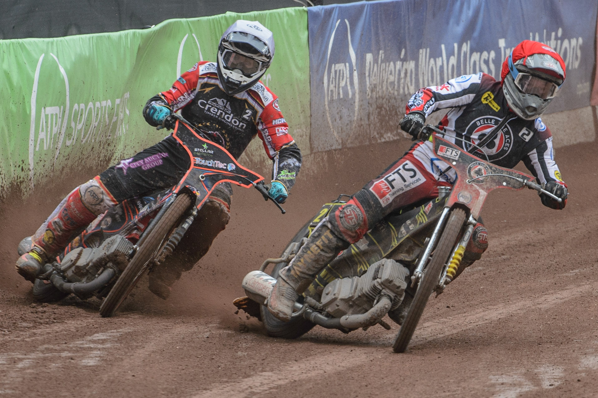 MANCHESTER, UK. MAY 2ND Jye Etheridge   (Red) inside Scott Nicholls  (White)  during the SGB Premiership match between Belle Vue Aces and Peterborough at the National Speedway Stadium, Manchester on Monday 2nd May 2022. (Credit: Ian Charles | MI News)