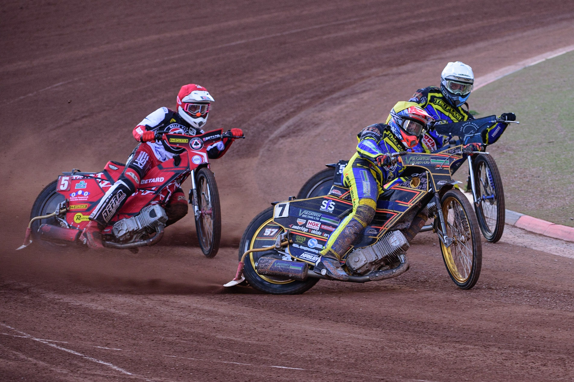 MANCHESTER, UK. JUL 5TH  Connor Mountain  (Yellow) and Adam Ellis  (White) lead Max Fricke  (Red)  during the SGB Premiership match between Belle Vue Aces and Sheffield Tigers at the National Speedway Stadium, Manchester on Tuesday 5th July 2022. (Credit: Ian Charles | MI News)