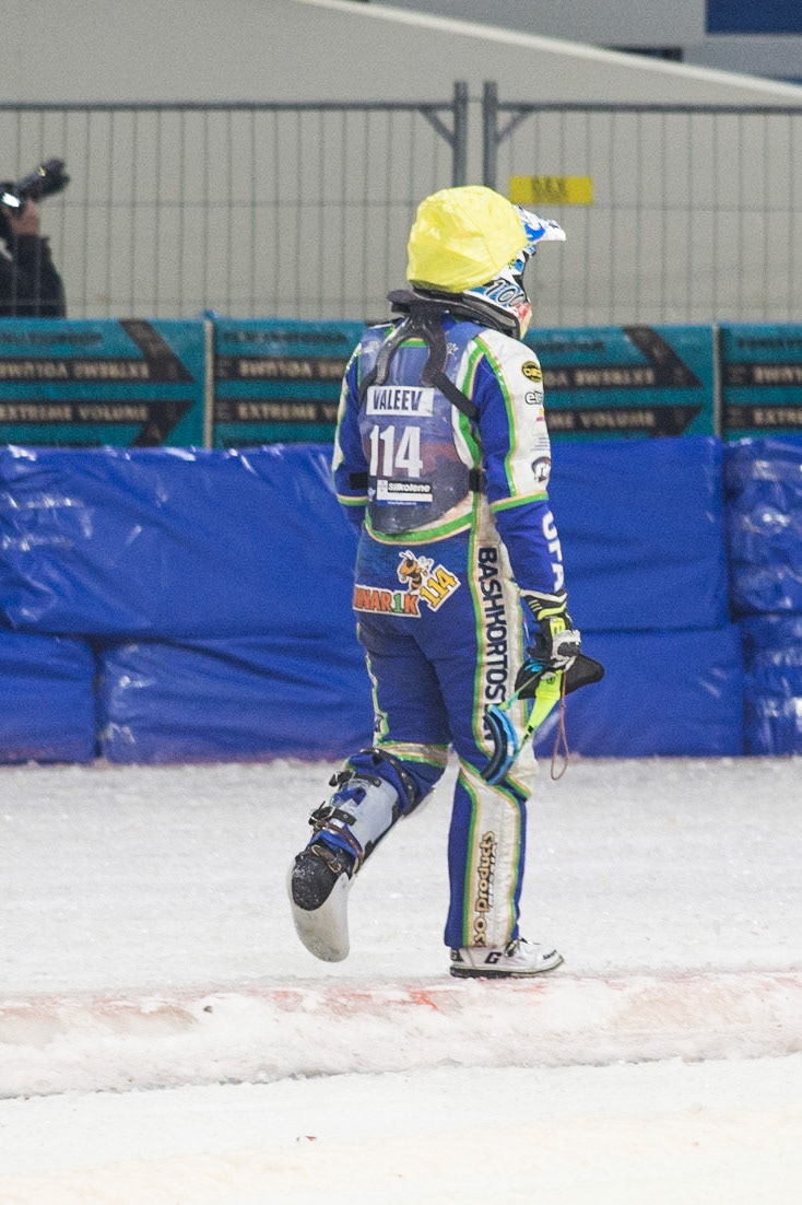Photo: Ian Charles

Dinar Valeev (114) walks back to the pits

FIM Ice Speedway Gladiators World Championship, Event 5.1, Ice Rink Thialf, Heerenveen, Netherlands Saturday  30  March  2019