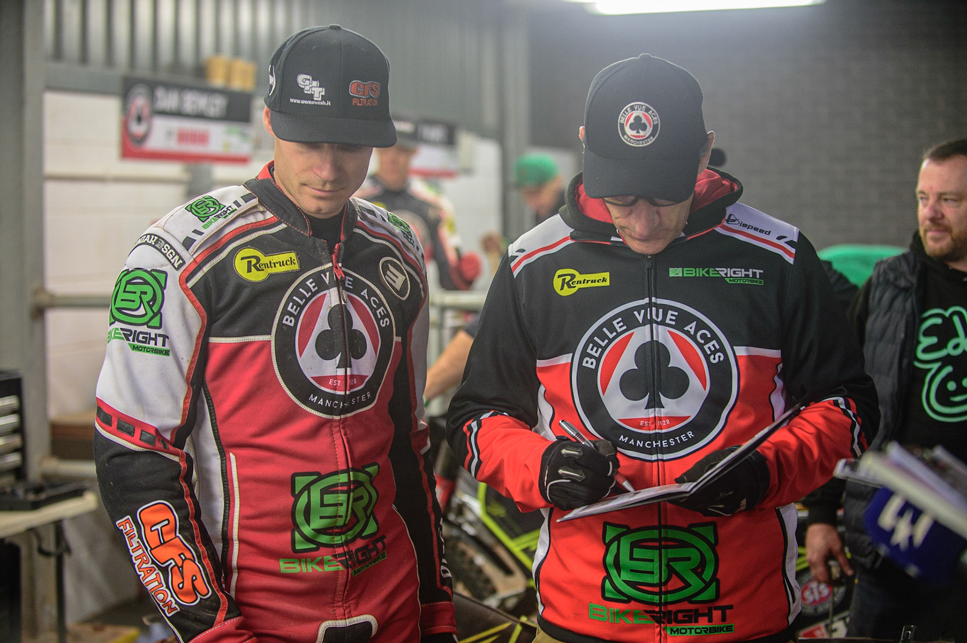 MANCHESTER, UK. OCT 11TH  Steve Worrall   (left) with Mark Lemon  as they decide on the nominated riders race during the SGB Premiership Grand Final 1st Leg between Belle Vue Aces and Peterborough Panthers at the National Speedway Stadium, Manchester on Monday 11th October 2021. (Credit: Ian Charles | MI News)