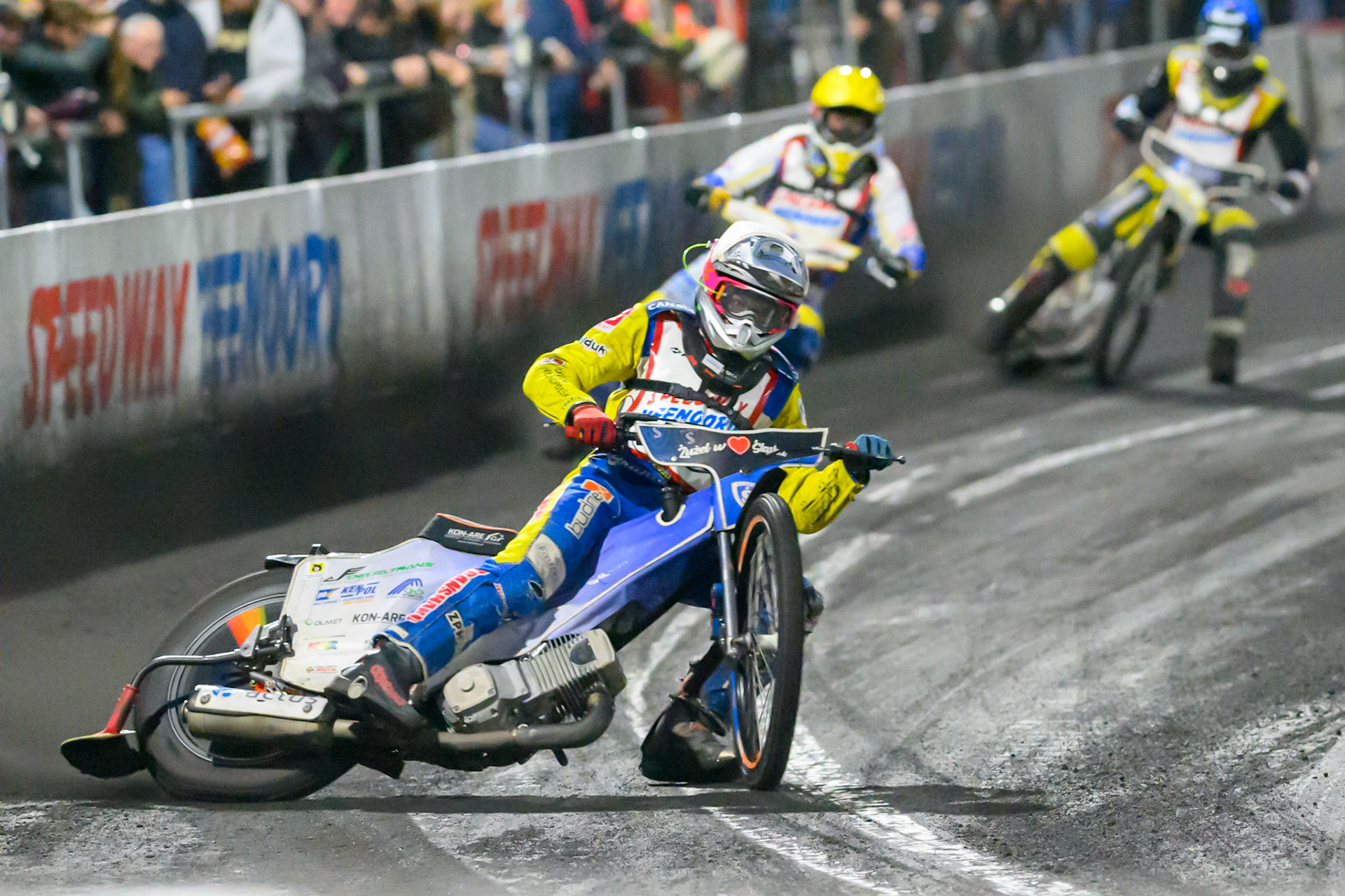 Leon Sziegiel of Poland in White leading \Rasmus Pedersen of Denmark in Yellow  and Mika Meijer of The Netherlands in Blue during the Gouden KENNY Helm at Speedway Veenoord, Veenoord in the Netherlands on Saturday 19th September 2026. (Photo: Ian Charles | MI News)