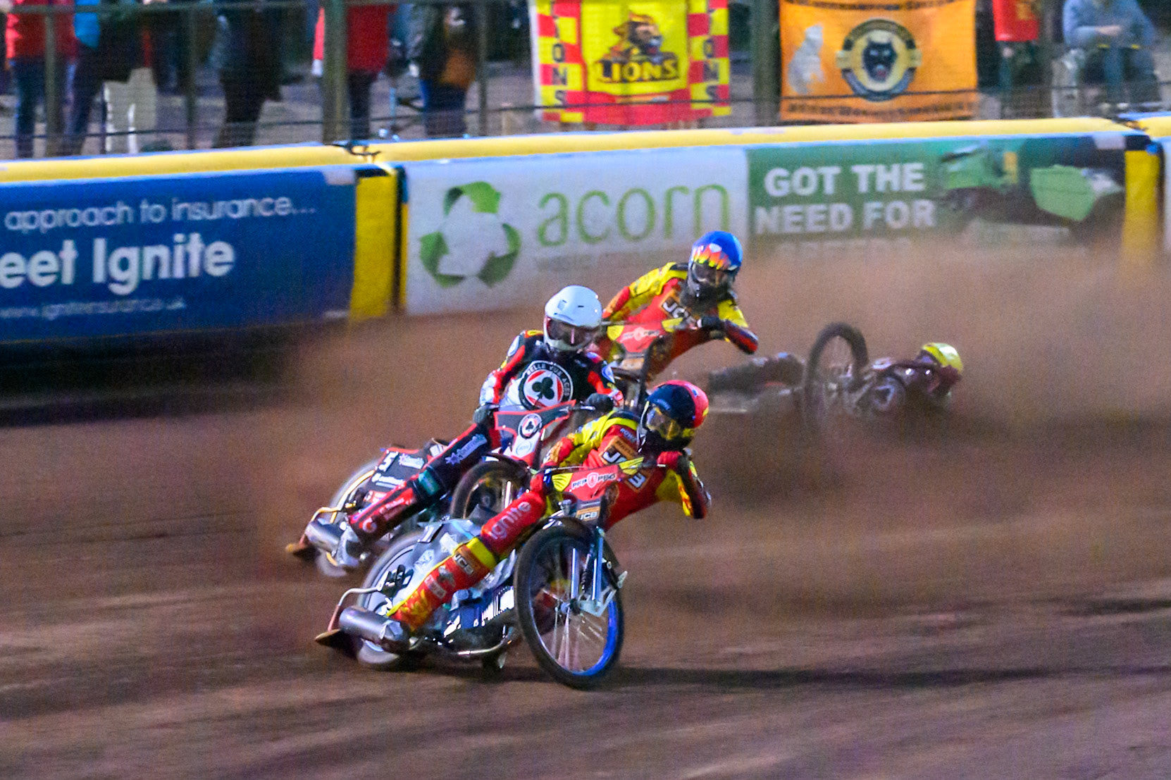 Ryan Douglas of Leicester Lions in Red leading Jason Doyle of Belle Vue Aces  in White  and Drew Kemp of Leicester Lions in Blue  as Tate Zischke of Belle Vue Aces  in Yellow  falls behind them during the Rowe Motor Oil Premiership match between Leicester Lions and Belle Vue Aces at the Hydroscan Arena, Leicester on Monday 7th September 2026. (Photo: Ian Charles | MI News)