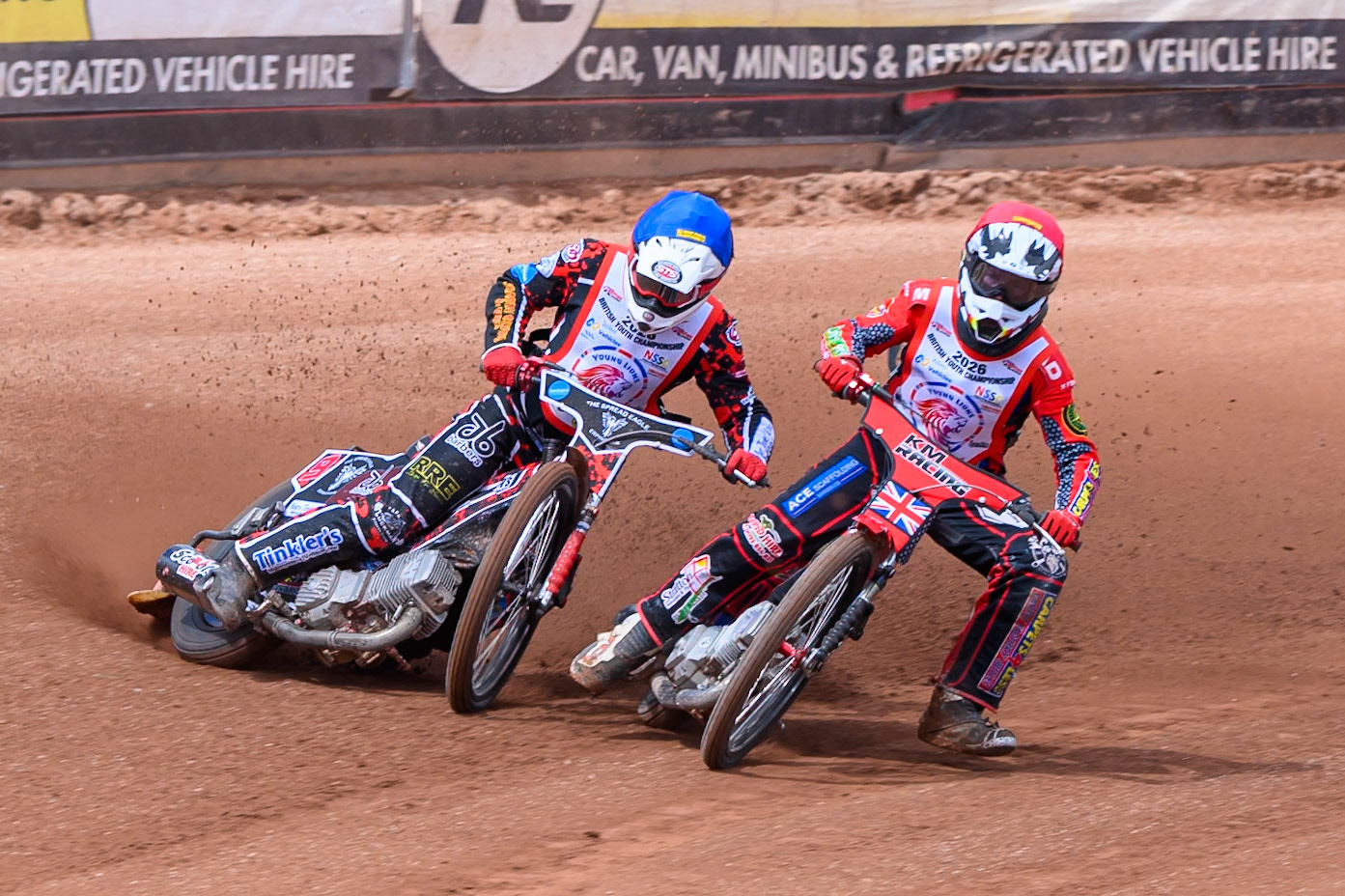 BRITISH YOUTH CHAMPIONSHIP (500cc): Kayden Mundy (8) in Red rides inside Dylan Huthwaite (9)  in Blue during the British Youth Speedway Championship at the National Speedway Stadium, Manchester on Sunday 10th May 2026. (Photo: Ian Charles | MI News)