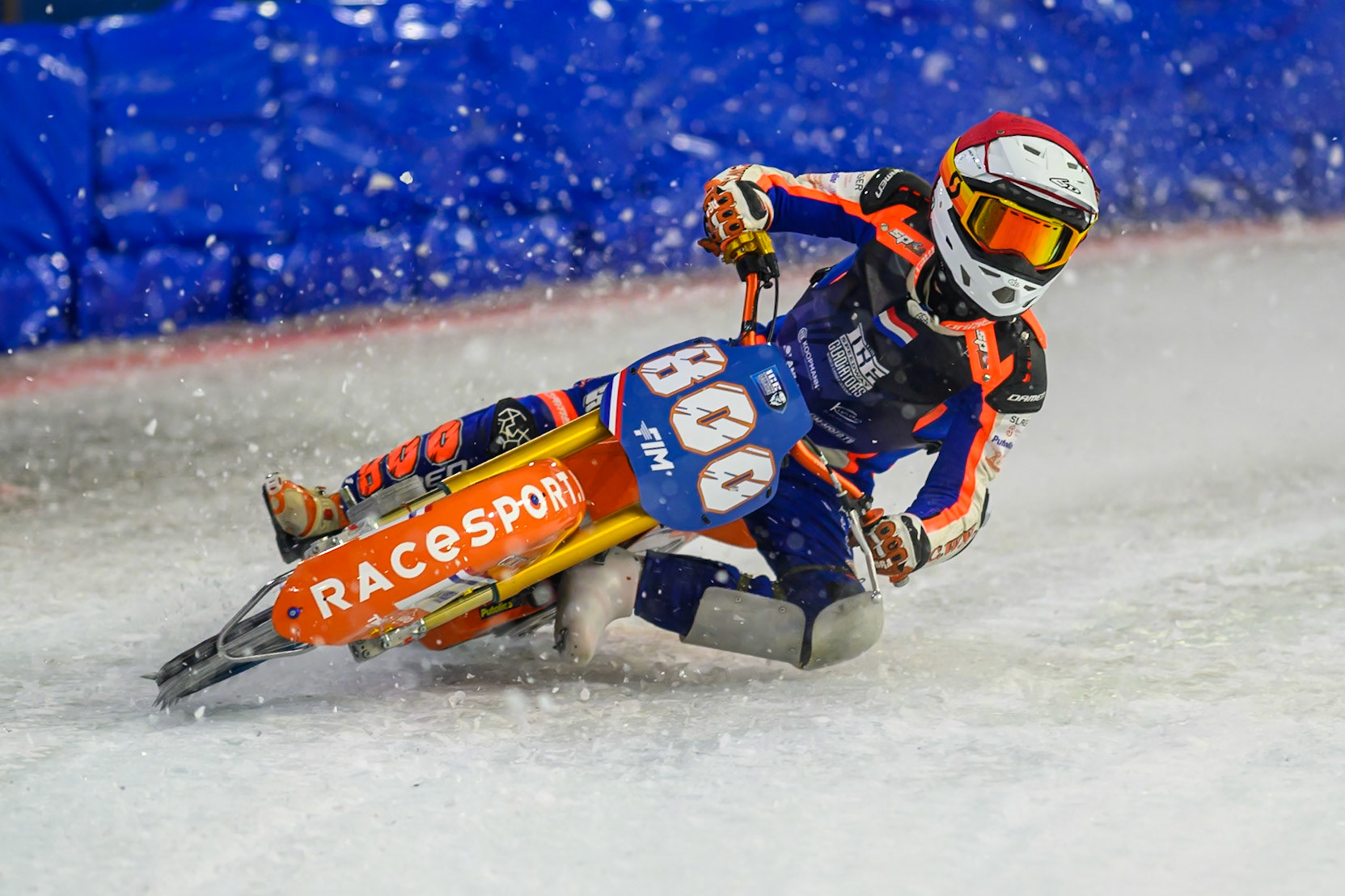 Jasper Iwema (800) of The Netherlands  in action during the FIM Ice Speedway Gladiators World Championship Final 3 at Ice Rink Thialf, Heerenveen on Saturday 11th April 2026. (Photo: Ian Charles | MI News)