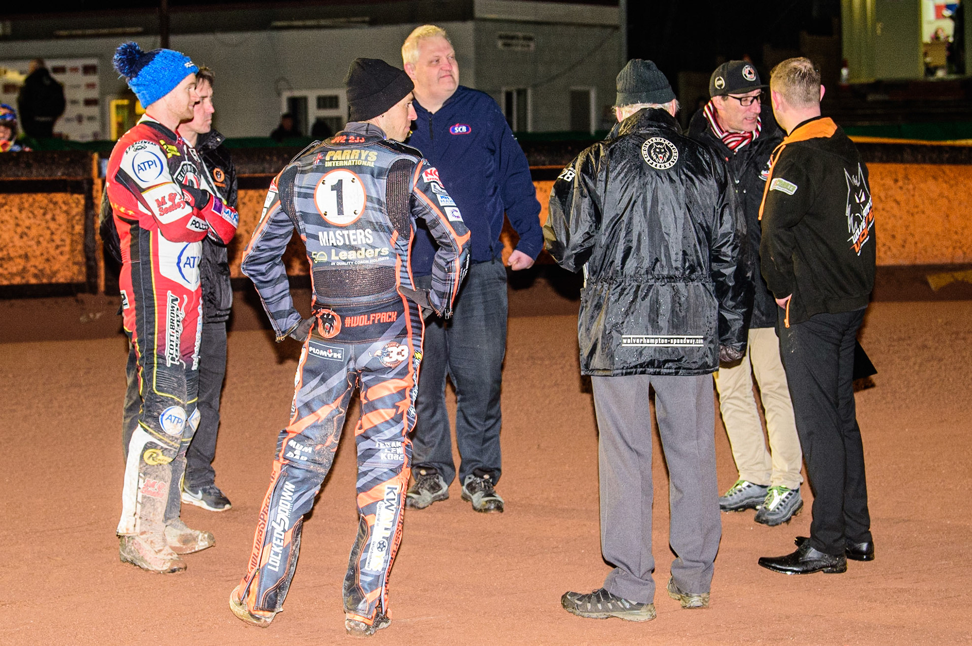 On track meeting as the rain falls during the SGB Premiership Knock Out Cup Quarter Final 1st Leg between Wolverhampton Wolves and Belle Vue Aces at Monmore Green Stadium, Wolverhampton on Monday 10th April 2023. (Photo: Ian Charles | MI News)