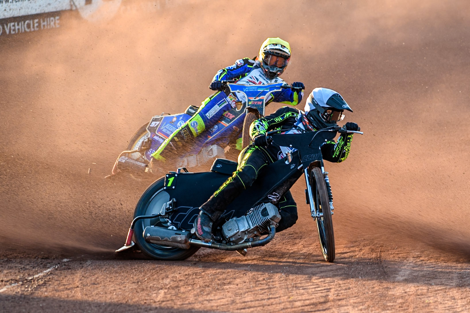 Craig Cook in White leading Connor Mountain in Yellow during the Attis Insurance Sports Division British Final at the National Speedway Stadium, Manchester on Monday 12th May 2025. (Photo: Ian Charles | MI News)