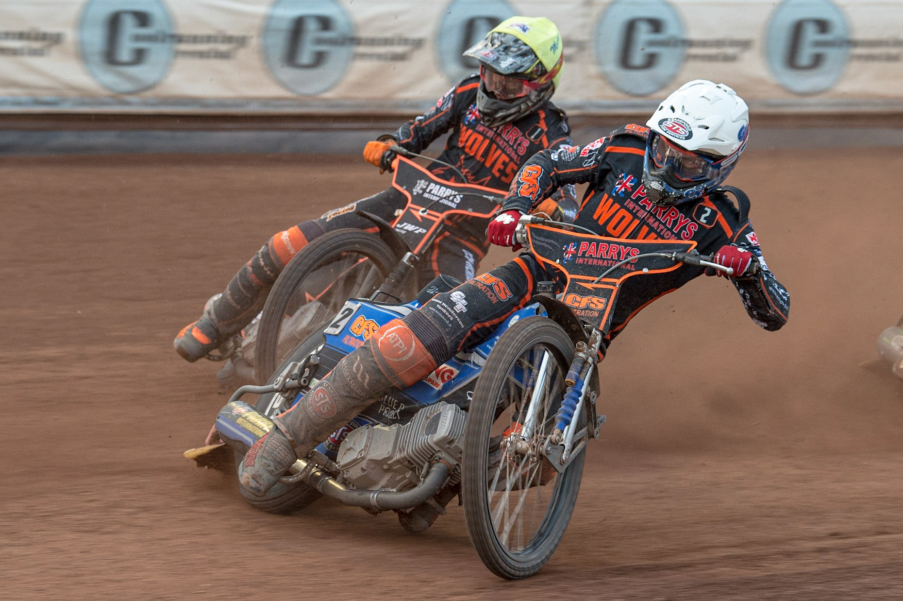 MANCHESTER, UK. JUN 13TH Steve Worrall  (White) and Sam Masters  (Yellow) in action during the SGB Premiership match between Belle Vue Aces and Wolverhampton  Wolves at the National Speedway Stadium, Manchester on Monday 13th June 2022. (Credit: Ian Charles | MI News)