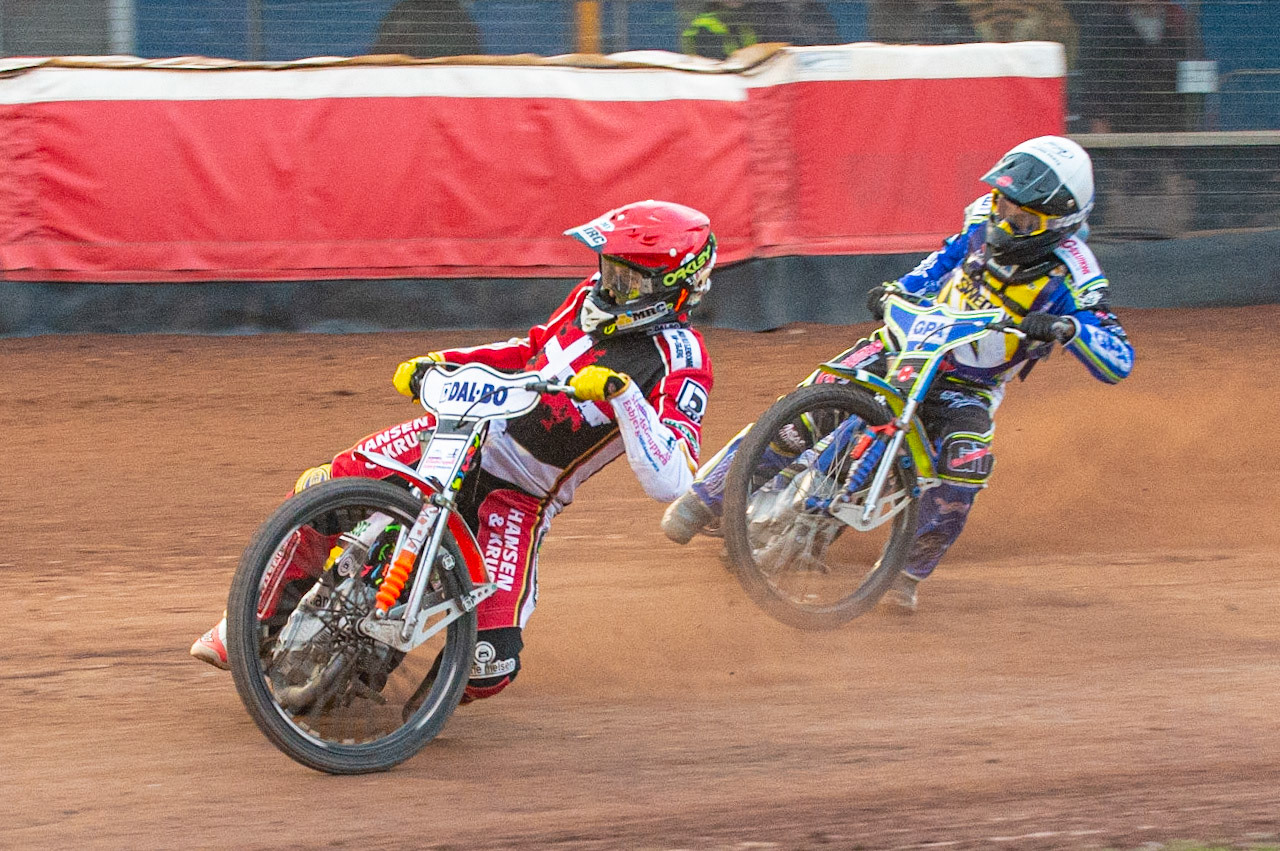Photo by Ian Charles:

Niels-Kristian Iversen (Red) leads Pontus Aspgren (White) in the run off for 2nd & Third when both riders finished on 13 points

FIM Speedway Grand Prix World Championship - Qualifying Round 1, Peugeot Ashfield Stadium, Glasgow, 8 June 2019