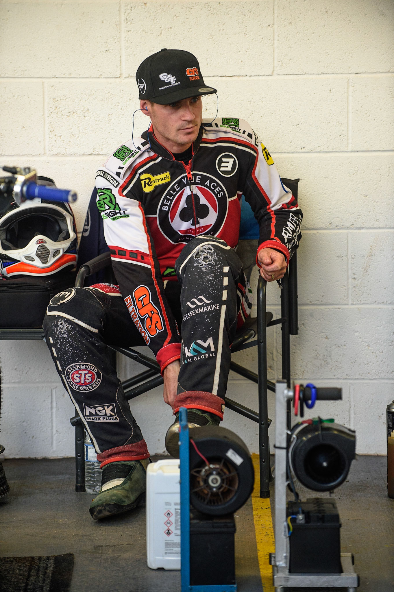MANCHESTER, UK. AUG 9TH  Steve Worrall  puts his steel shoe on prior to racing during the SGB Premiership match between Belle Vue Aces and Peterborough at the National Speedway Stadium, Manchester on Monday 9th August 2021. (Credit: Ian Charles | MI News)