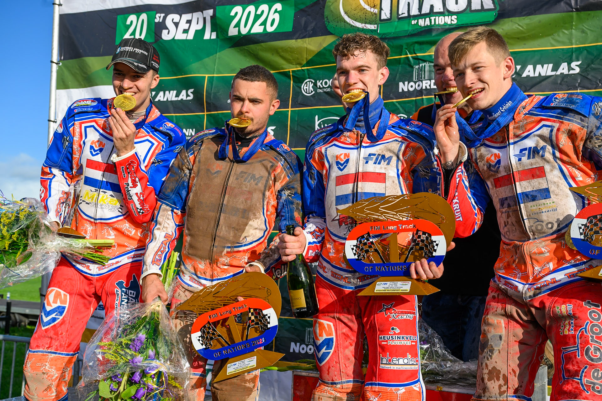 Netherlands Champions: (L to R) Mika Meijer, Romano Hummel, Dave Meijerink, Patrick Roth, Team Manager and William Kruit during the FIM Long Track of Nations 2026 at the Speed Centre Roden in the Netherlands on Sunday 20th September 2026. (Photo: Ian Charles | MI News)