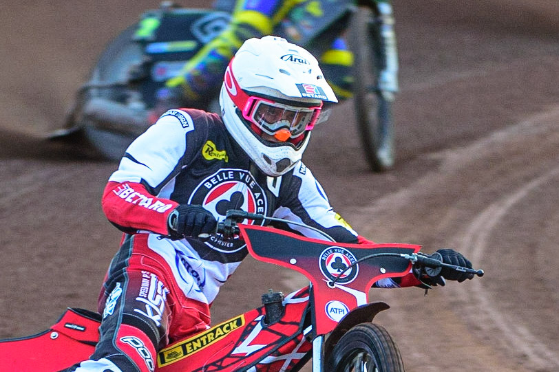 SHEFFIELD, UK. APR 14TH  Max Fricke  in action   during the SGB Premiership League Cup match between Sheffield Tigers and Belle Vue Aces at Owlerton Stadium, Sheffield on Thursday 14th April 2022. (Credit: Ian Charles | MI News)