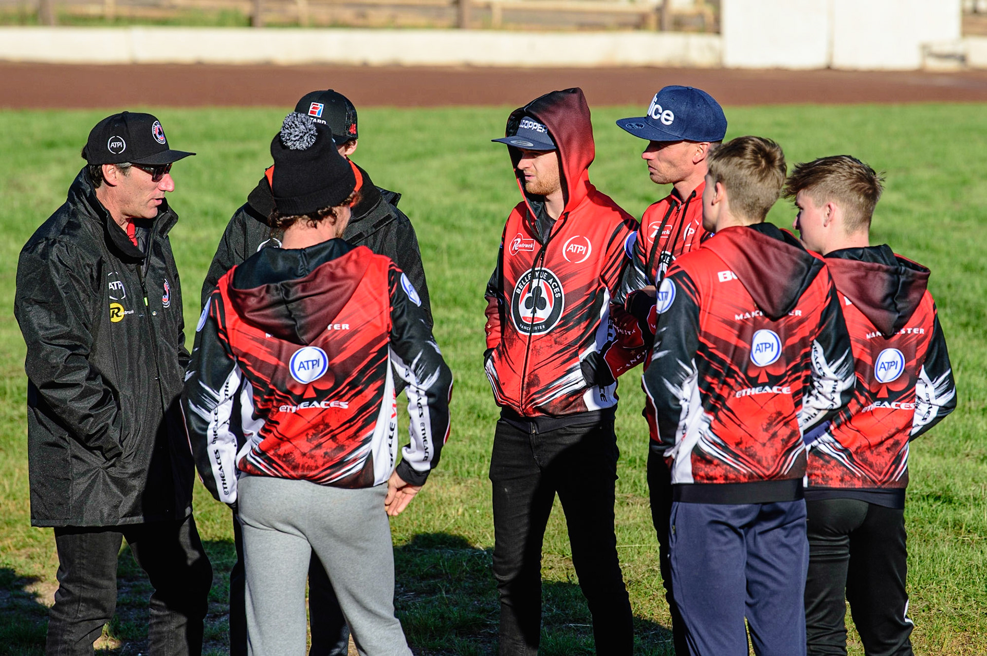 SHEFFIELD, UK. MAY 26TH The Belle Vue ATPI Aces  have an on track meeting after their track walk during the SGB Premiership match between Sheffield Tigers and Belle Vue Aces at Owlerton Stadium, Sheffield on Thursday 26th May 2022. (Credit: Ian Charles | MI News)