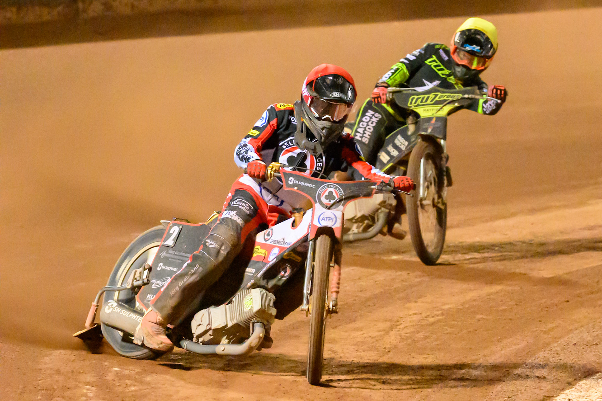Norick Blödorn of Belle Vue Aces in Red leading Jason Edwards of Ipswich Witches in Yellow during the Rowe Motor Oil Premiership Play Off Semi Final 2nd leg match between Belle Vue Aces and Ipswich Witches at the National Speedway Stadium, Manchester on Monday 28th September 2026. (Photo: Ian Charles | MI News)