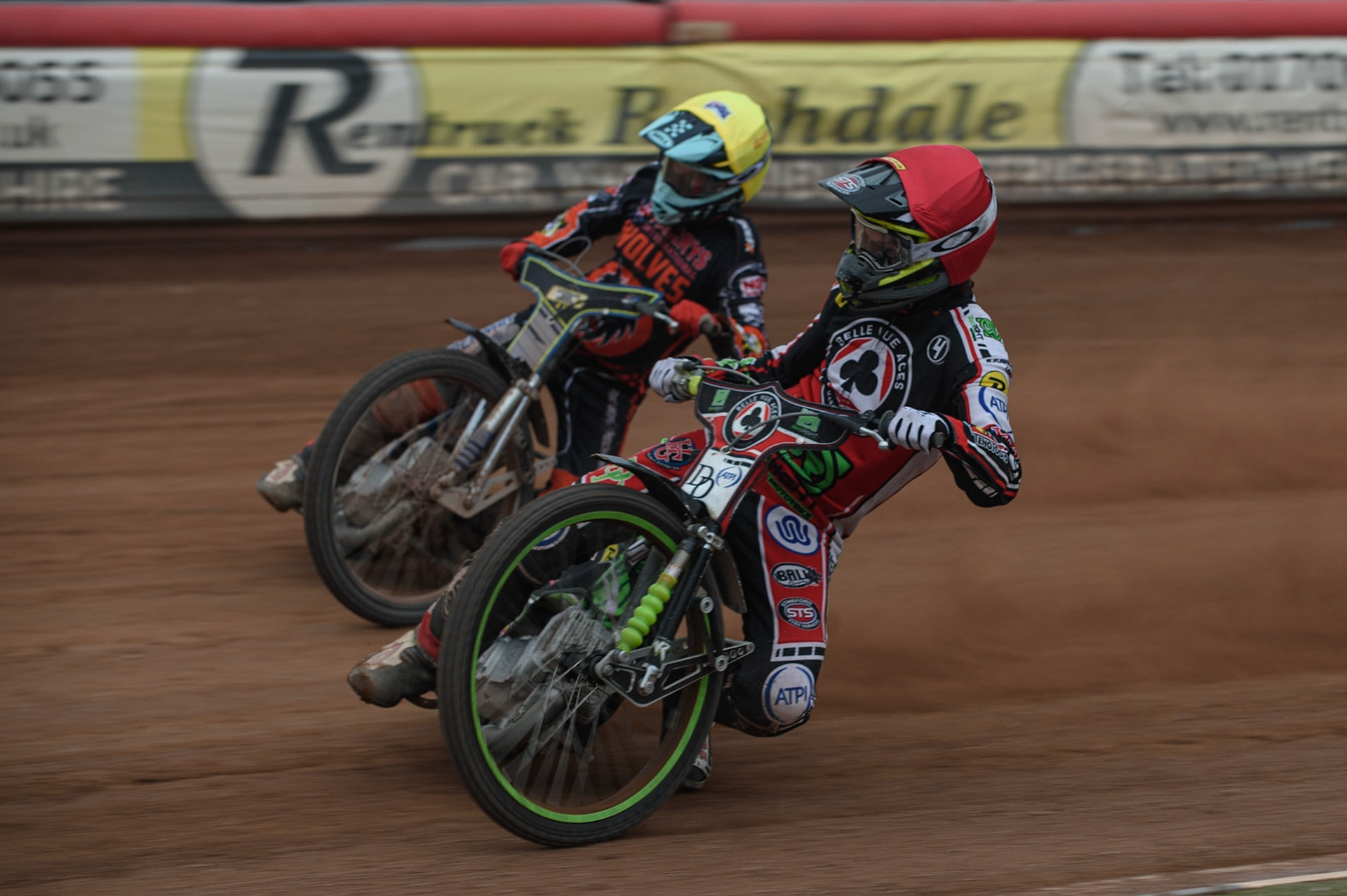 MANCHESTER, UK. AUGUST 30TH Charles Wright  (Red) inside Leon Flint  (Yellow) during the SGB Premiership match between Belle Vue Aces and Wolverhampton Wolves at the National Speedway Stadium, Manchester on Monday 30th August 2021. (Credit: Ian Charles | MI News)