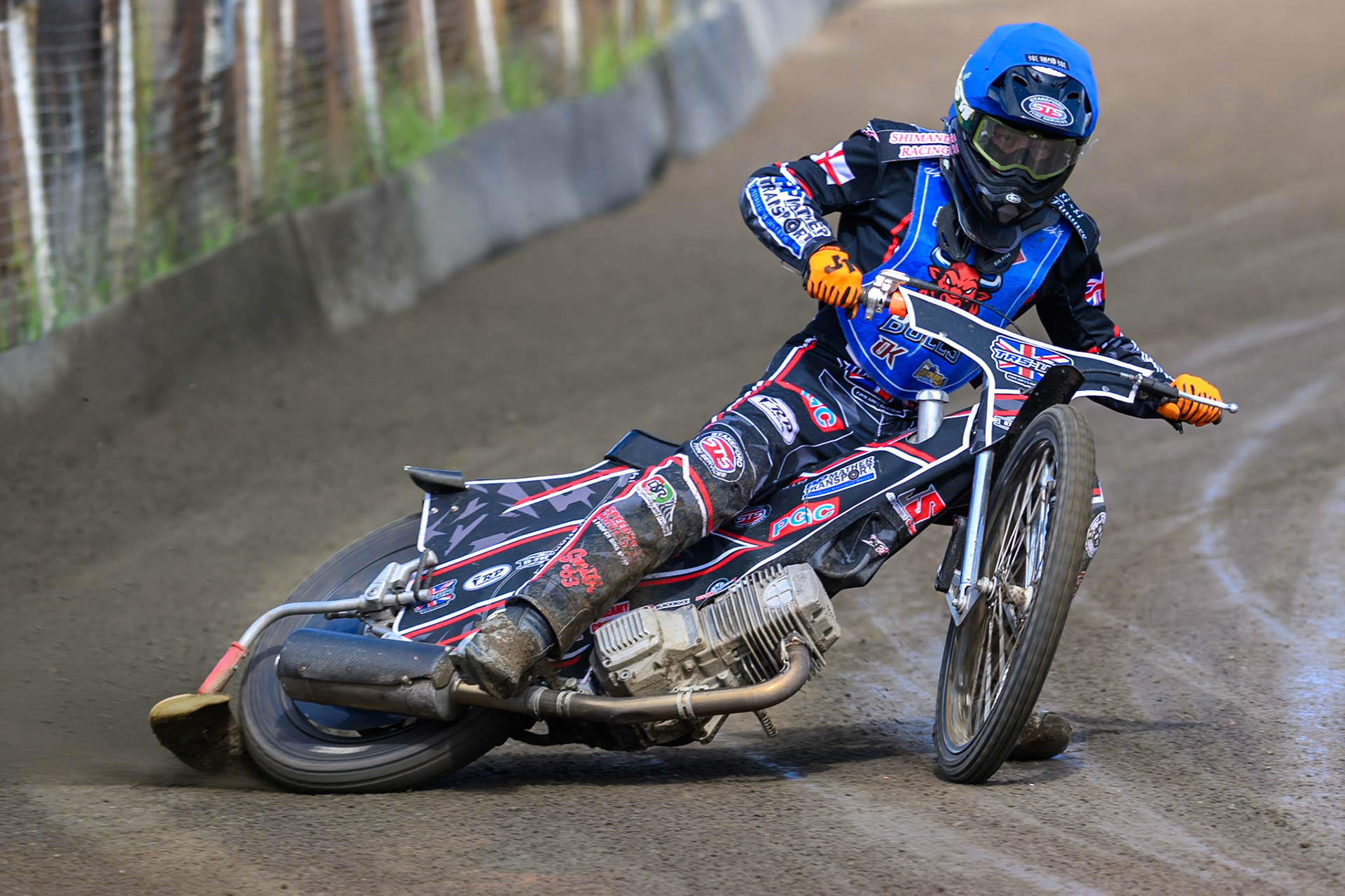 Jack Shimelt of Buxton Bulls in action during the WSRA National Development League match between Buxton Bulls and Edinburgh Monarchs Academy at Hi-Edge Speedway, Buxton on Sunday 14th June 2026. (Photo: Ian Charles | MI News)