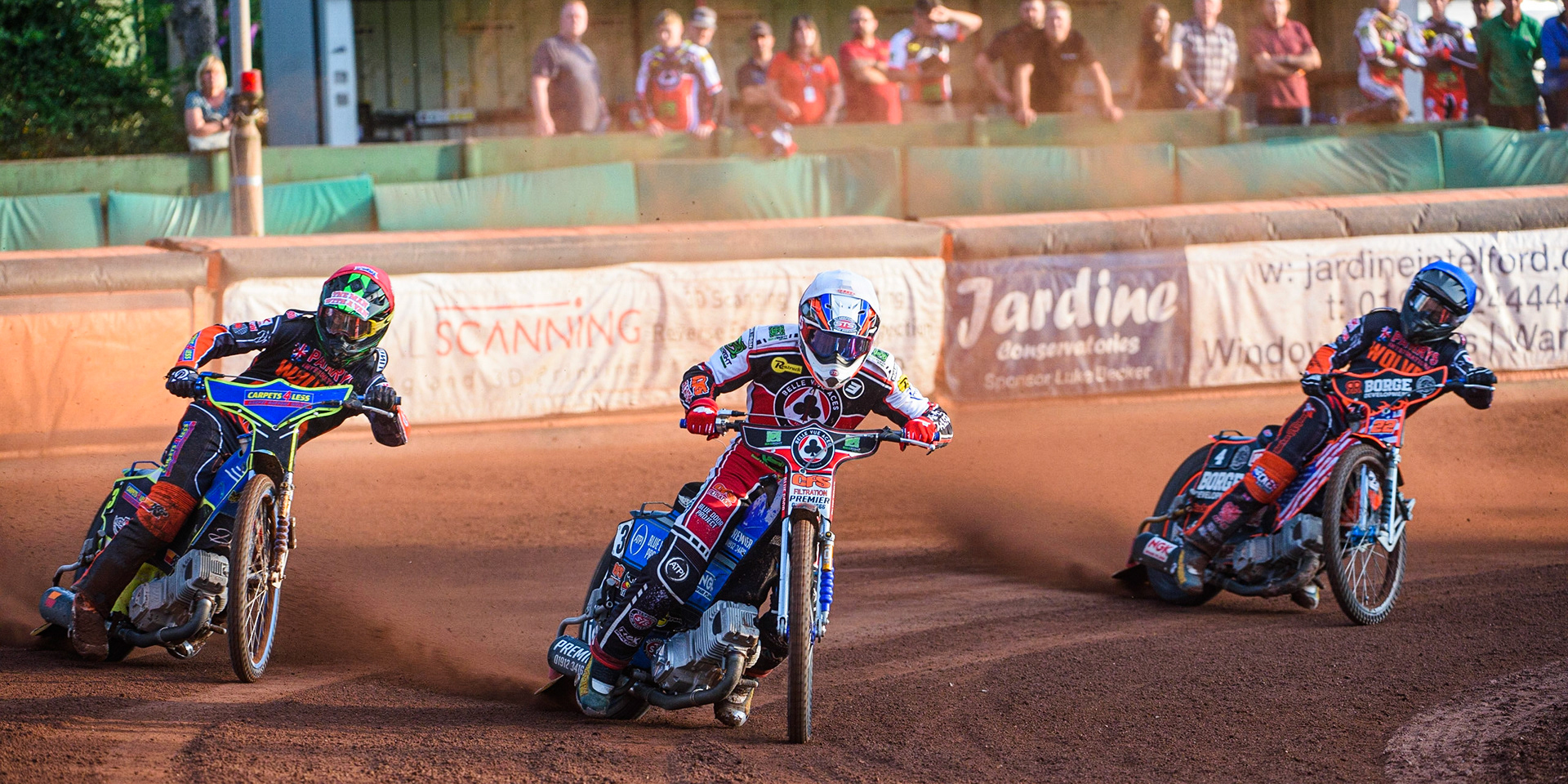 WOLVERHAMPTON, UK. JULY 26TH Steve Worrall  (White) leads Nick Morris  (Red) and Luke Becker  (Blue) during the SGB Premiership match between Wolverhampton Wolves and Belle Vue Aces at the Ladbroke Stadium, Wolverhampton on Monday 26th July 2021. (Credit: Ian Charles | MI News)