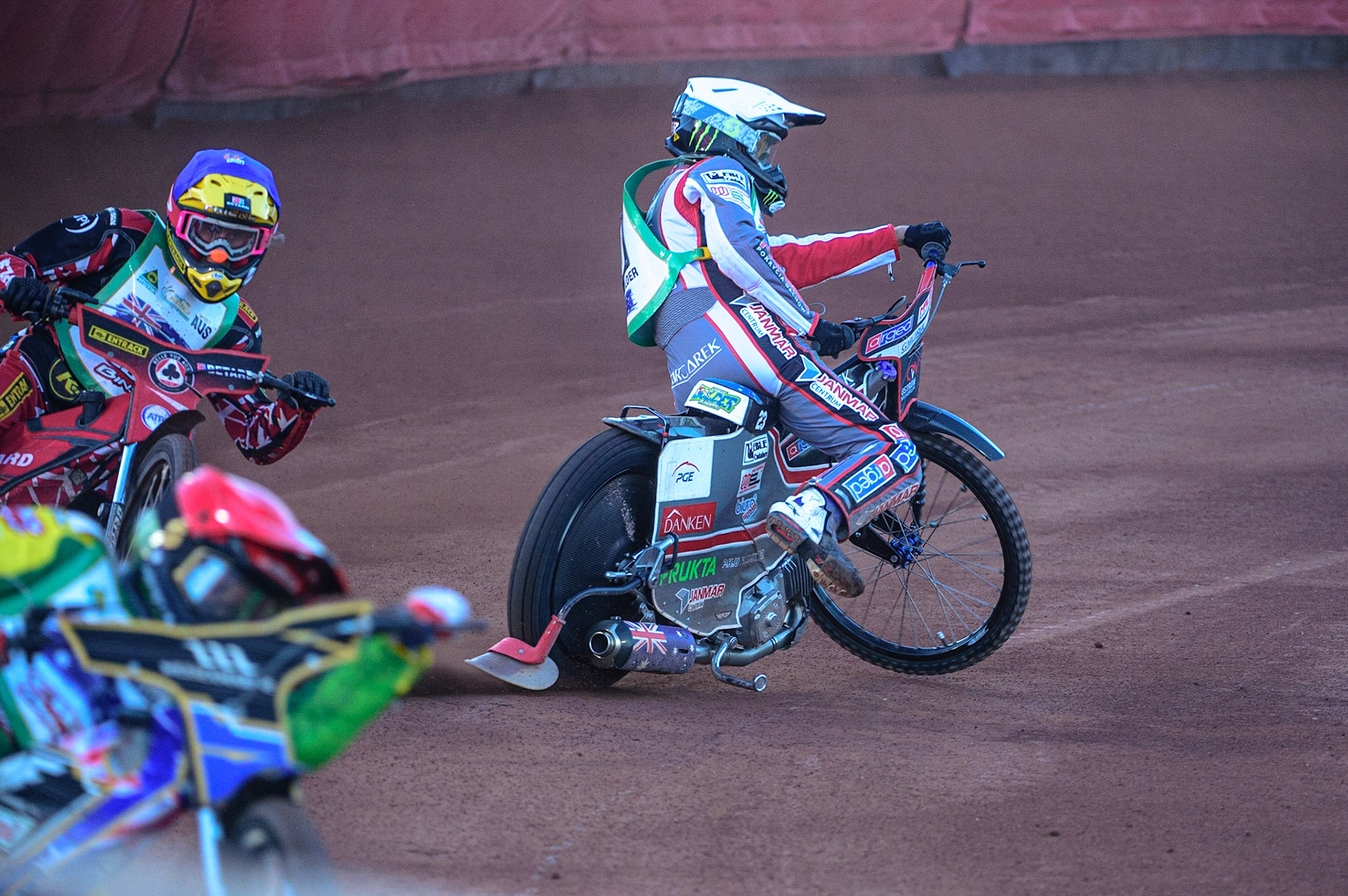 Chris Holder (Australia) (White) starts to spin in front of Max Fricke (Australia) (Red) during the FIM Speedway Grand Prix Challenge at the Peugeot Ashfield Stadium, Glasgow on Saturday 20th August 2022. (Credit: Ian Charles | MI News)