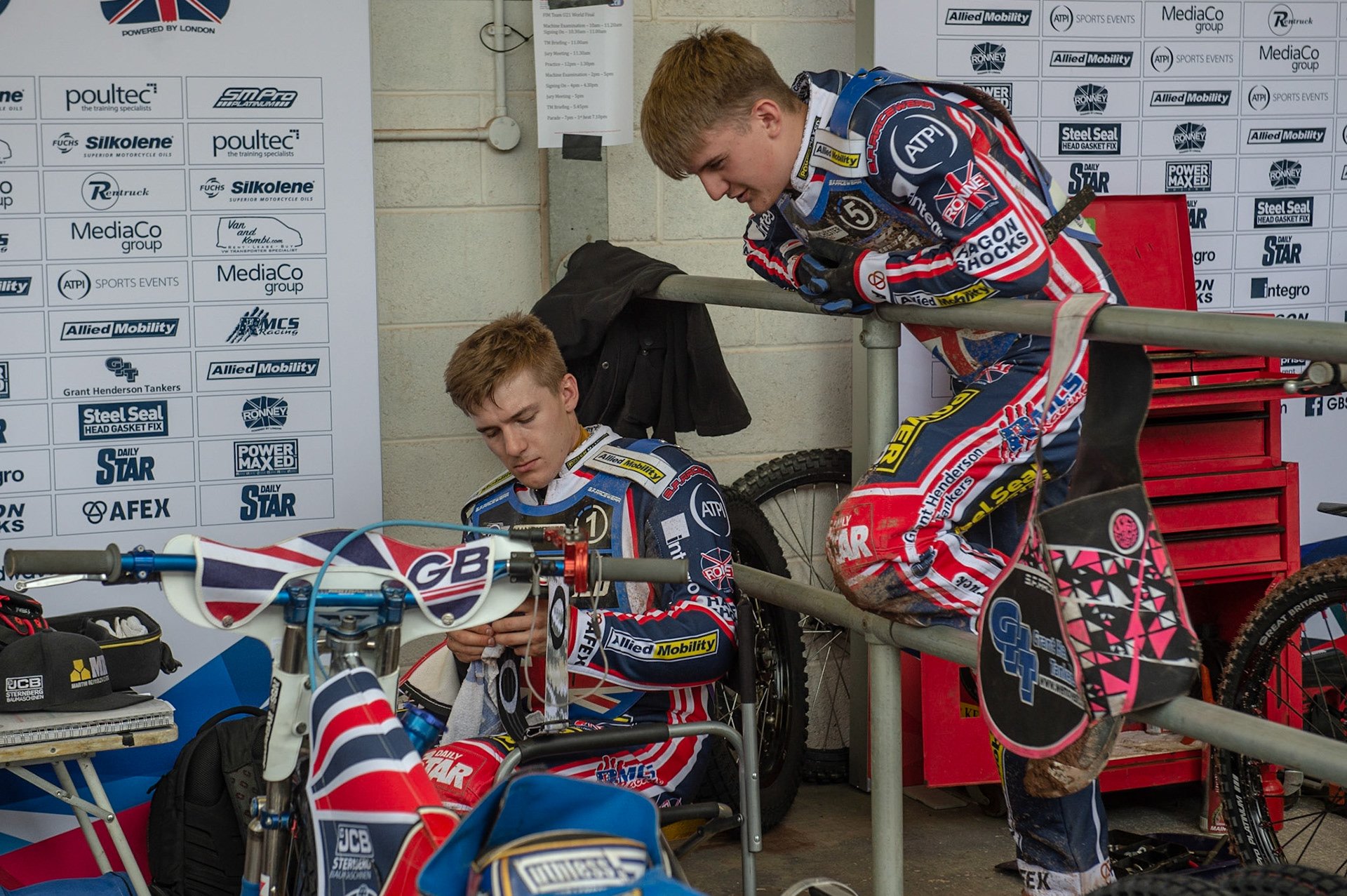 Photo: Ian Charles

Robert Lambert (left) and Leon Flint in conversation

FIM Team Speedway U-21 World Championship, National Speedway Stadium, Manchester Friday 12 July  2019