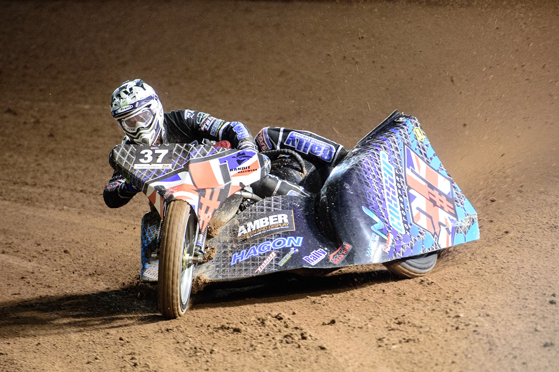 MANCHESTER, UK. OCT 30TH   Mark Cossar &amp; Gareth Williams  in action  during the Manchester Masters Sidecar Speedway and Flat Track Racing at the National Speedway Stadium, Manchester on Saturday 30th October 2021. (Credit: Ian Charles | MI News)