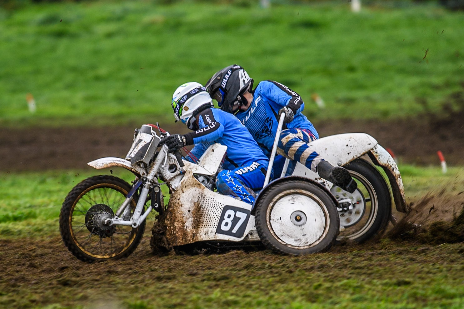 Rob Bradley &amp; Josh Fowler in action in the 1000cc Sidecar Class during the ACU British Upright Championships at Woodhouse Lance, Gawsworth, Cheshire on Sunday 8th September 2024. (Photo: Ian Charles | MI News)