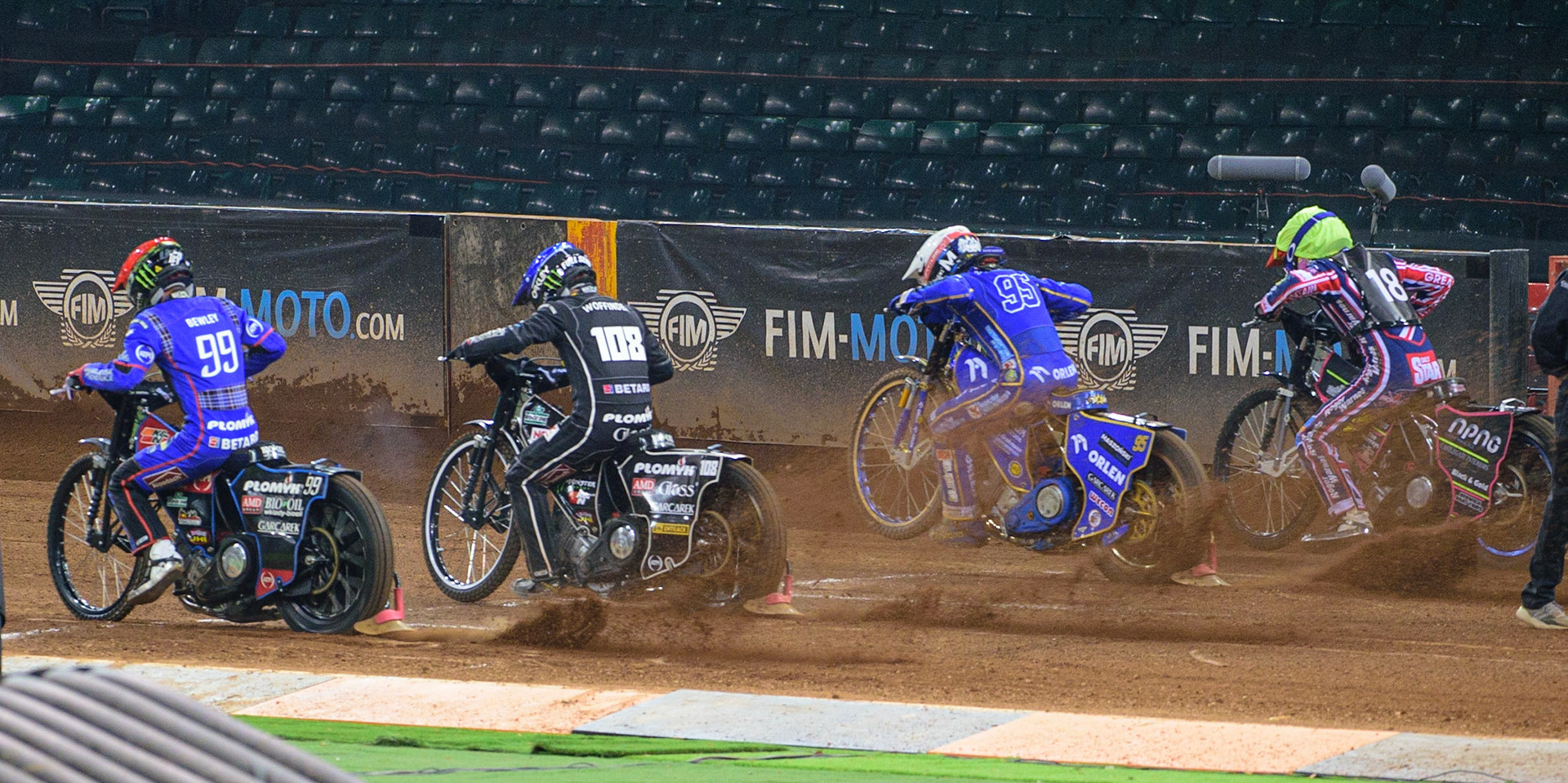 Start of Heat 12: (l - r) Dan Bewley (99) (Red), Tai Woffinden (108) (Blue), Bartosz Zmarzlik (95) (White) and Leon Flat (18) (Yellow) during the FIM  Speedway Grand Prix of Great Britain at the Principality Stadium, Cardiff on Saturday 13th August 2022. (Credit: Ian Charles | MI News