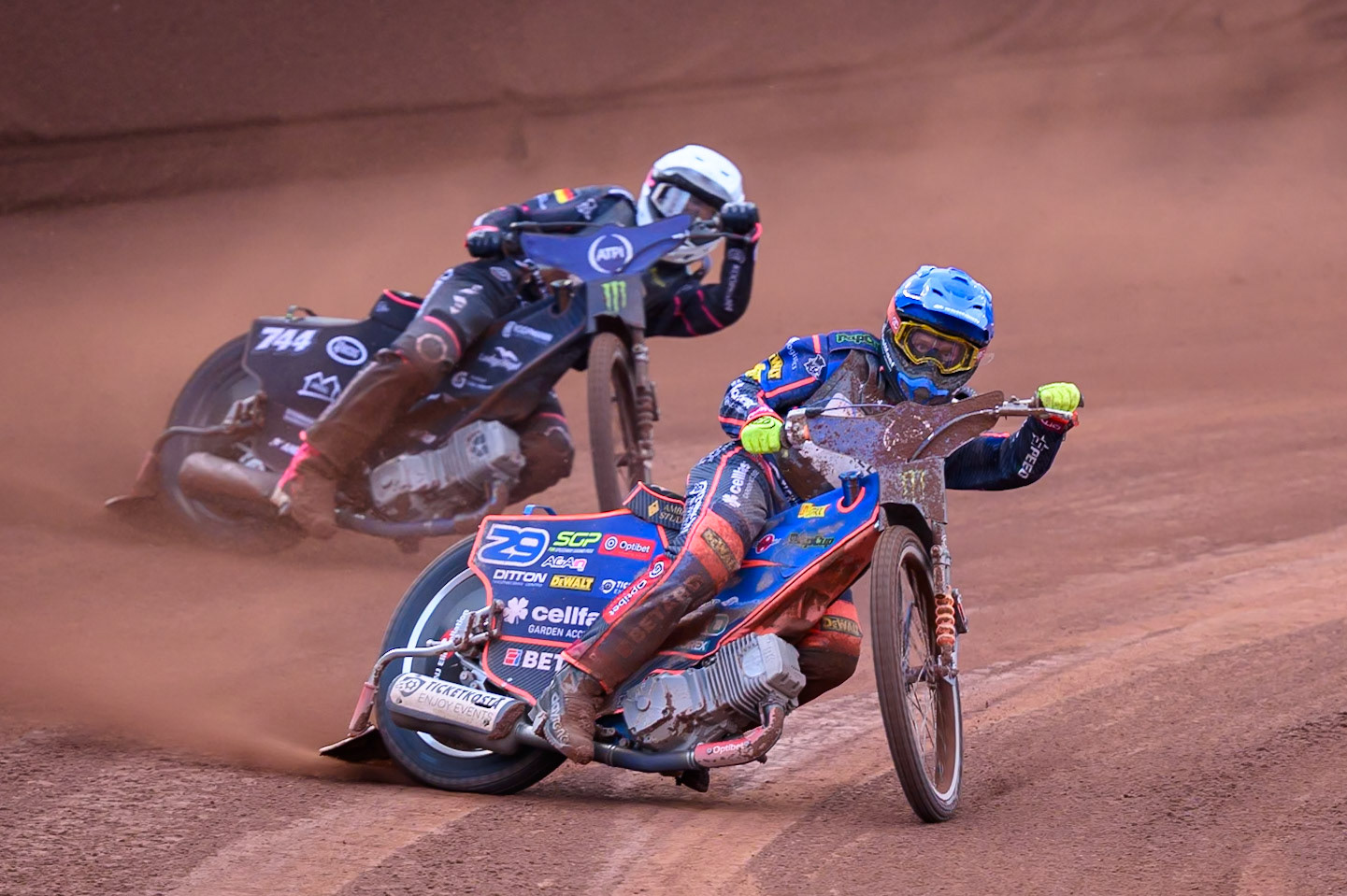 Andzejs Lebedevs (29) of Latvia in Blue leading Kai Huckenbeck (744) of Germany in White during the ATPI  FIM Speedway GP of Manchester at the National Speedway Stadium, Manchester on Saturday 6th June 2026. (Photo: Ian Charles | MI News)