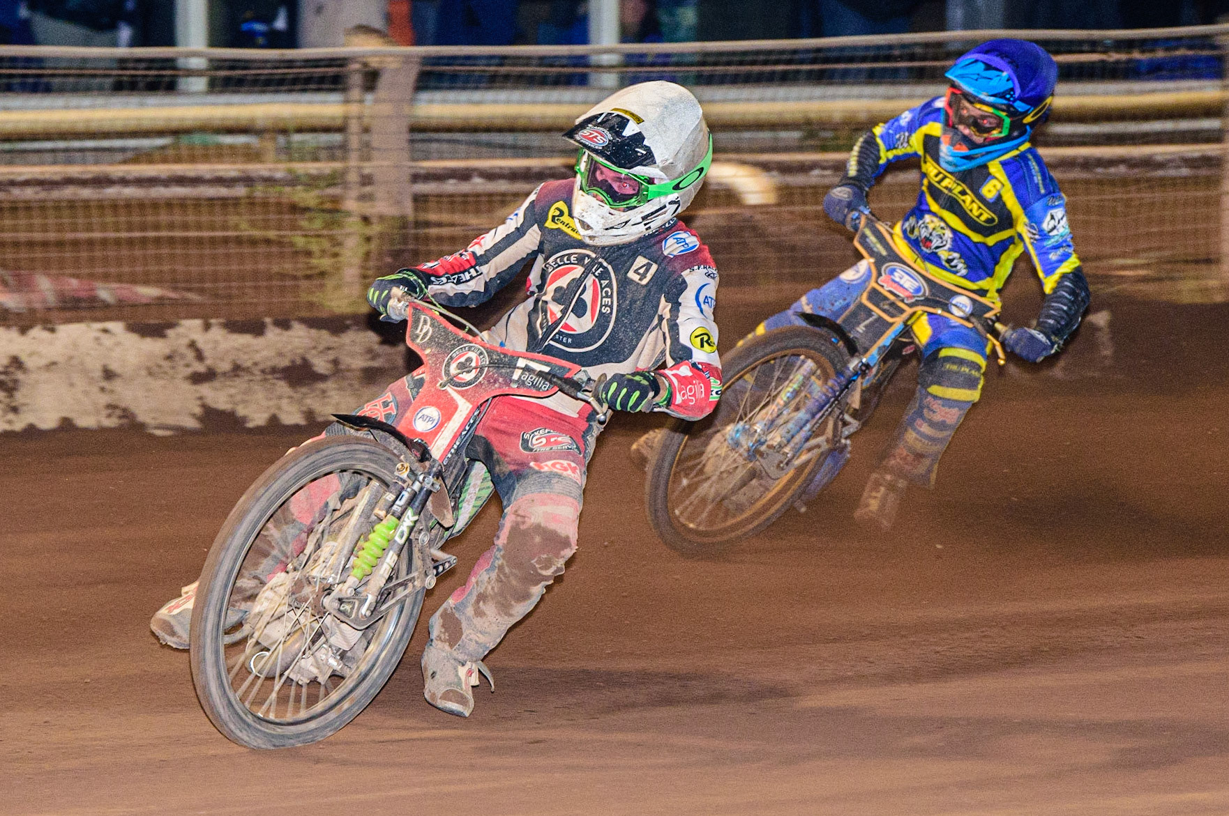 Charles Wright  (White) leads Justin Sedgmen  (Blue) during the SGB Premiership match between Sheffield Tigers and Belle Vue Aces at Owlerton Stadium, Sheffield on Thursday 22nd September 2022. (Credit: Ian Charles | MI News)