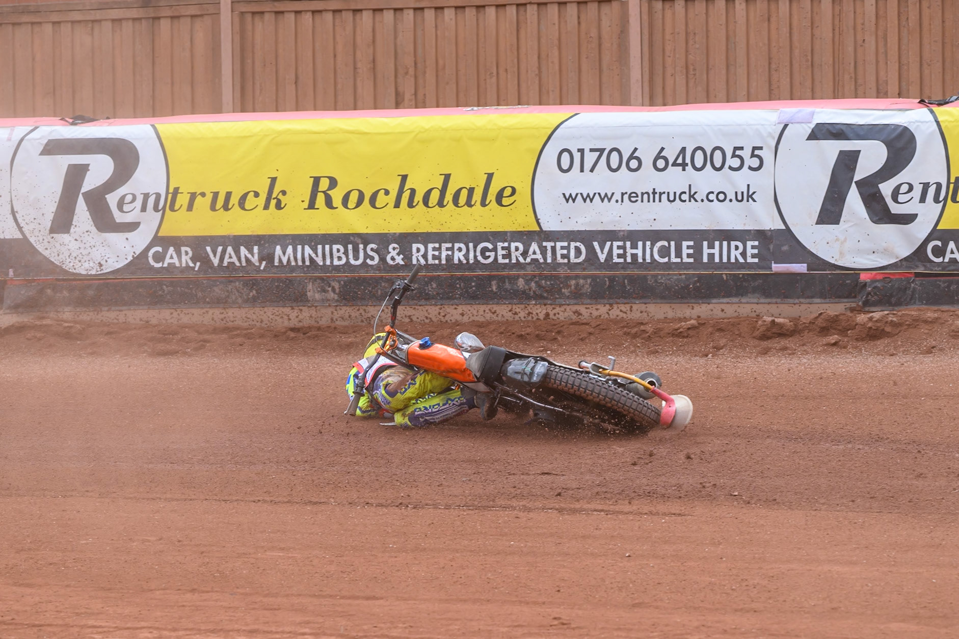 JR ASHWORTH &amp; SONS COLTS ACADEMY INDIVIDUALHarry Fletcher in Yellow rides inside Senna Summers in Blue before he slides off during the JR Ashworth &amp; Sons Colts Individual at the National Speedway Stadium, Manchester on Sunday 10th May 2026. (Photo: Ian Charles | MI News)