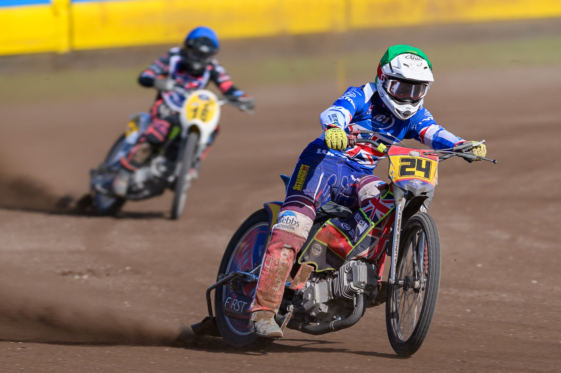 Jake Mulford (24) of Great Britain in Green leading Glenn Moi (16) of Norway in Blue during the FIM Long Track of Nations 2026 at the Speed Centre Roden in the Netherlands on Sunday 20th September 2026. (Photo: Ian Charles | MI News)