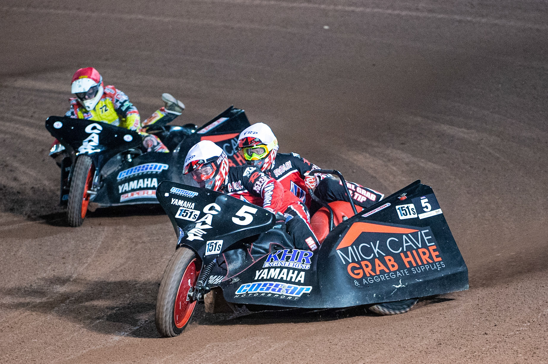 MANCHESTER, ENGLAND Mick Cave & Bradley Steer (5) leads Andy Cossar & Gareth Williams (72) during the  ACU Sidecar Speedway Manchester Masters,  Belle Vue National Speedway Stadium, Manchester Saturday 12 October 2019 (Credit: Ian Charles | MI News)